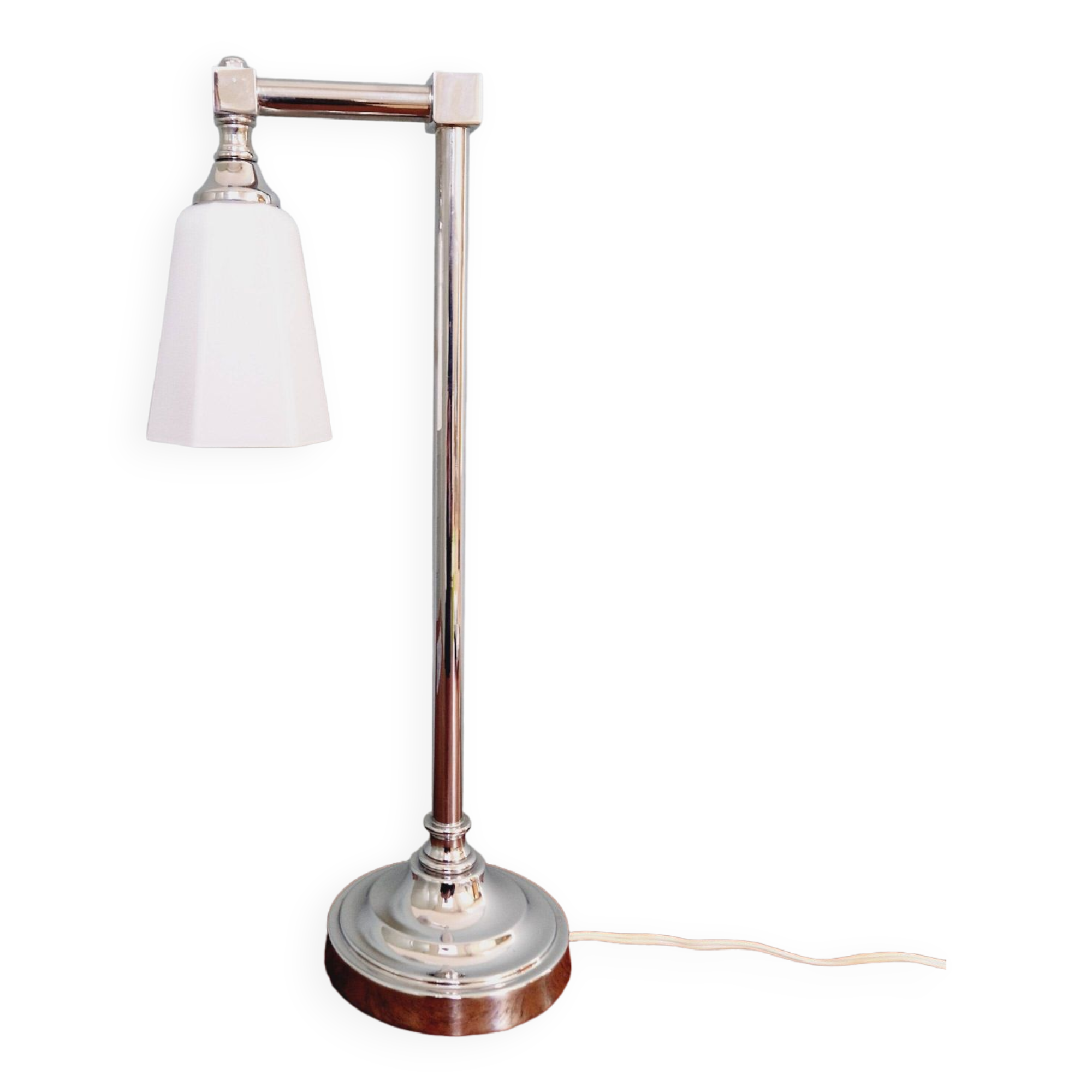 Desk lamp in chrome metal and white opaline