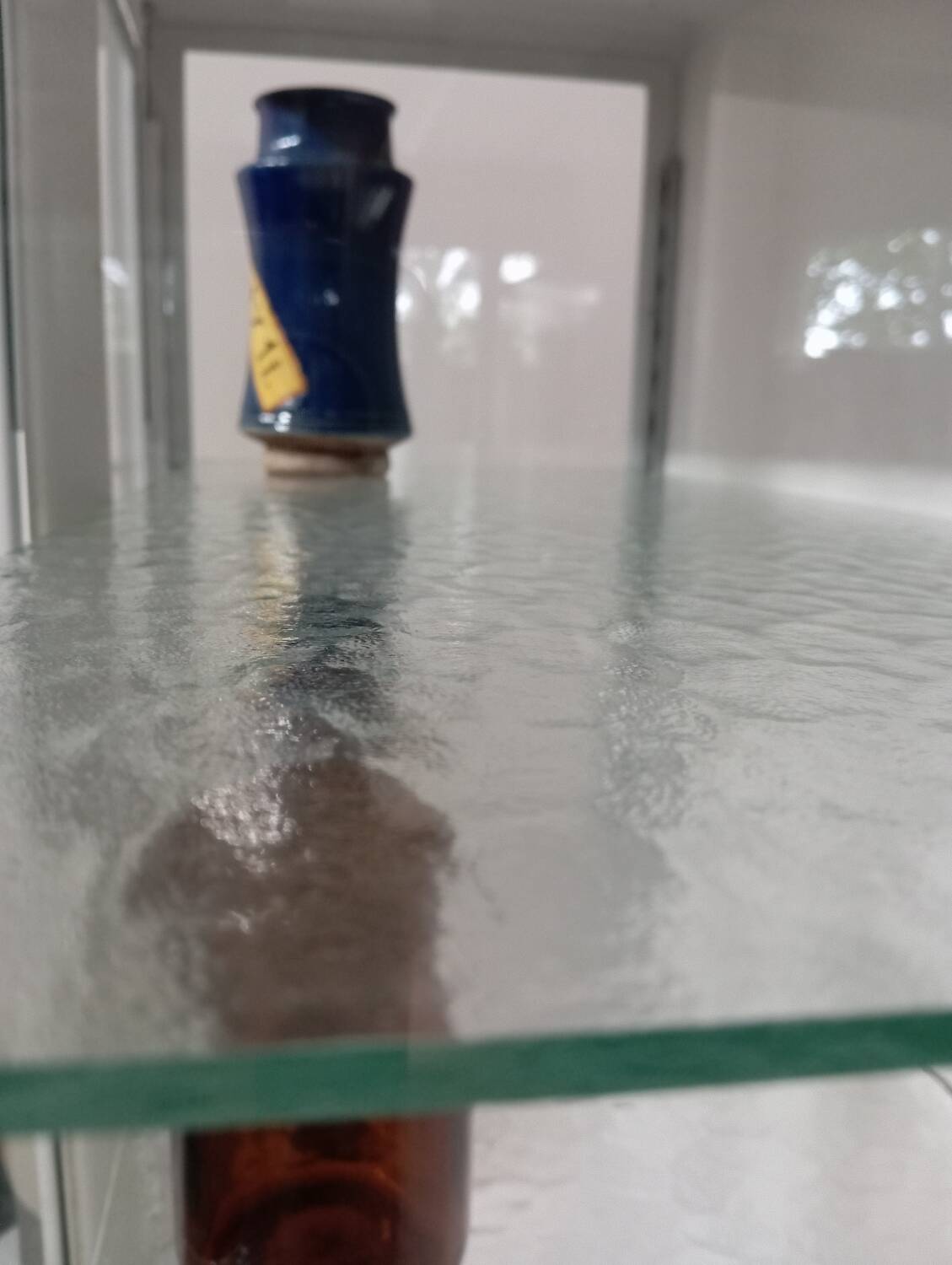 medicine cabinet / pharmacy