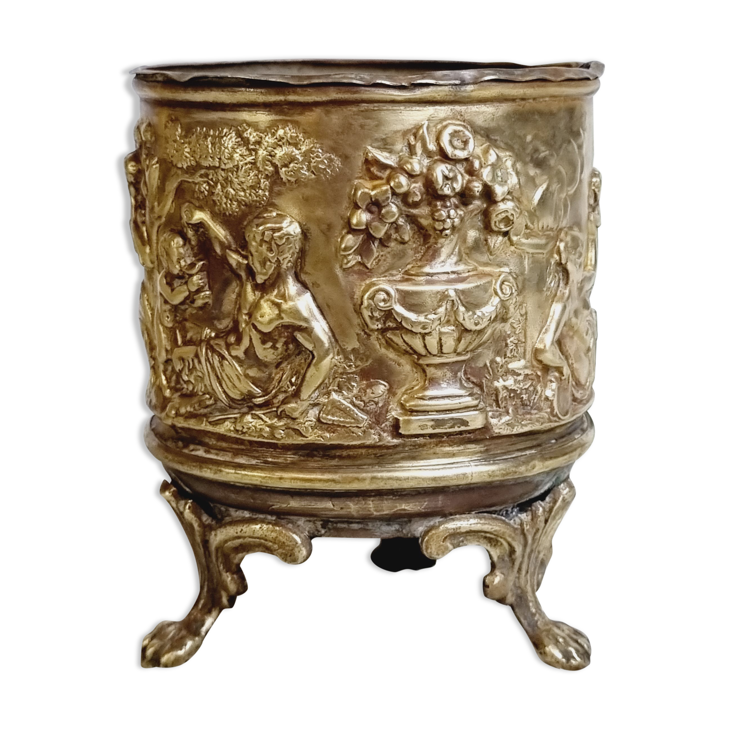 Brass pot repelled Bourdon