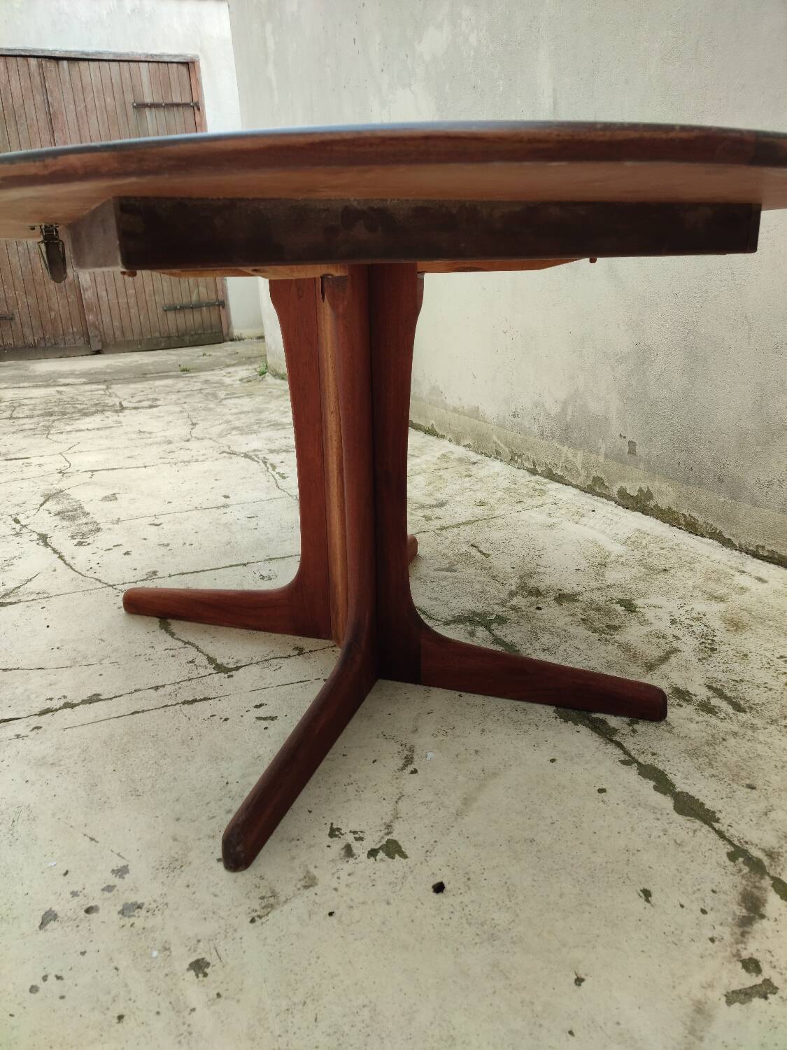 Baumann vintage Scandinavian oval table