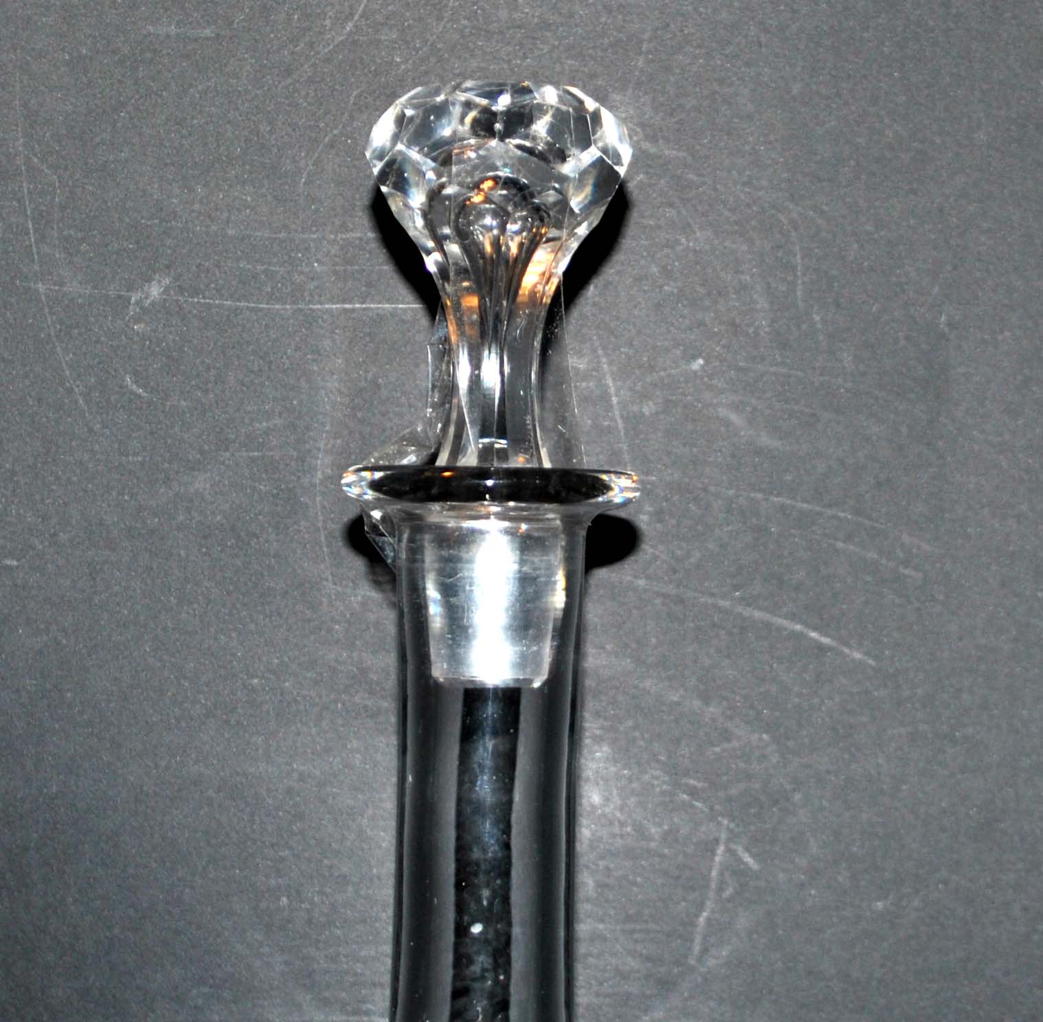 Baccarat crystal decanter aswan art deco model 1930 cut feather sheets