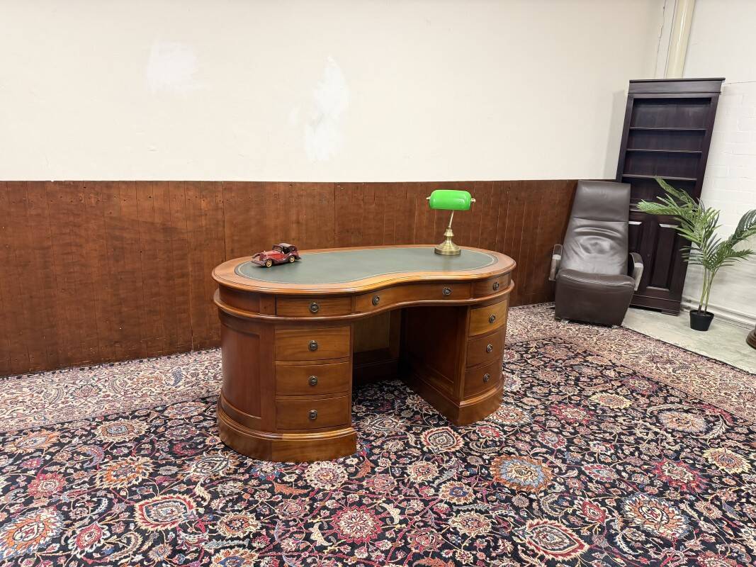 English Classic Kidney Shaped Chesterfield Desk