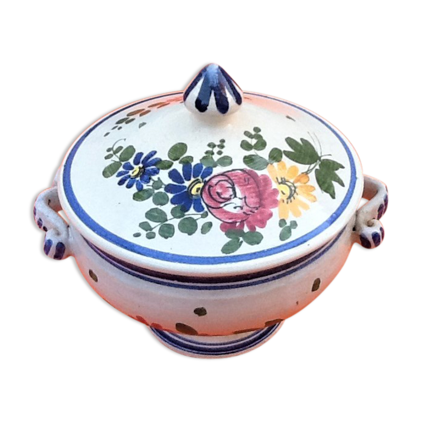 Small broth on pedestal Polychrome earthenware decorated with flower throws...