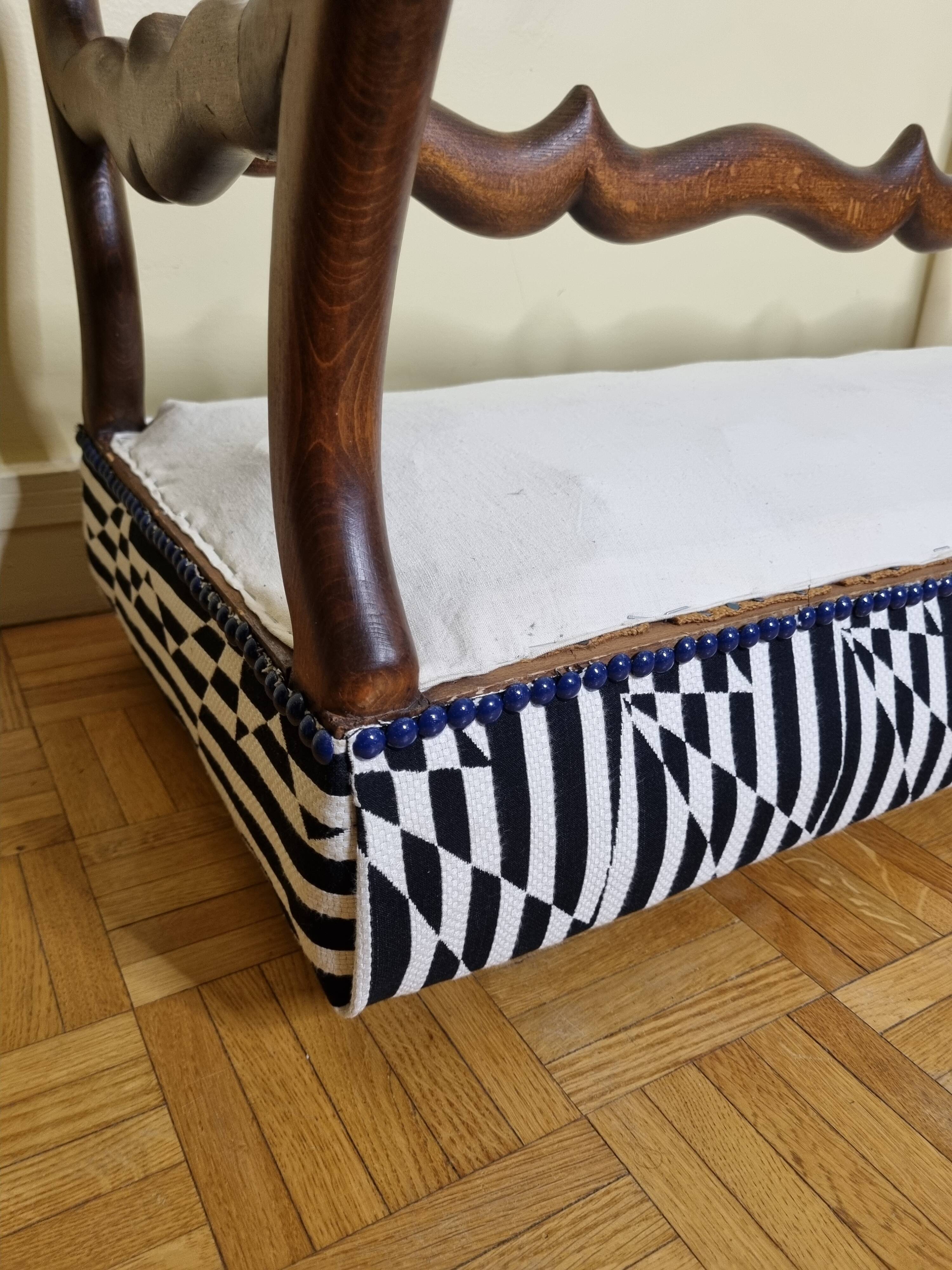 Vintage reupholstered solid wood footboard bench, kirkbydesign publisher fabric, 88 cm