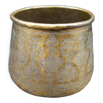 Cache pot ancien en laiton style mauresque