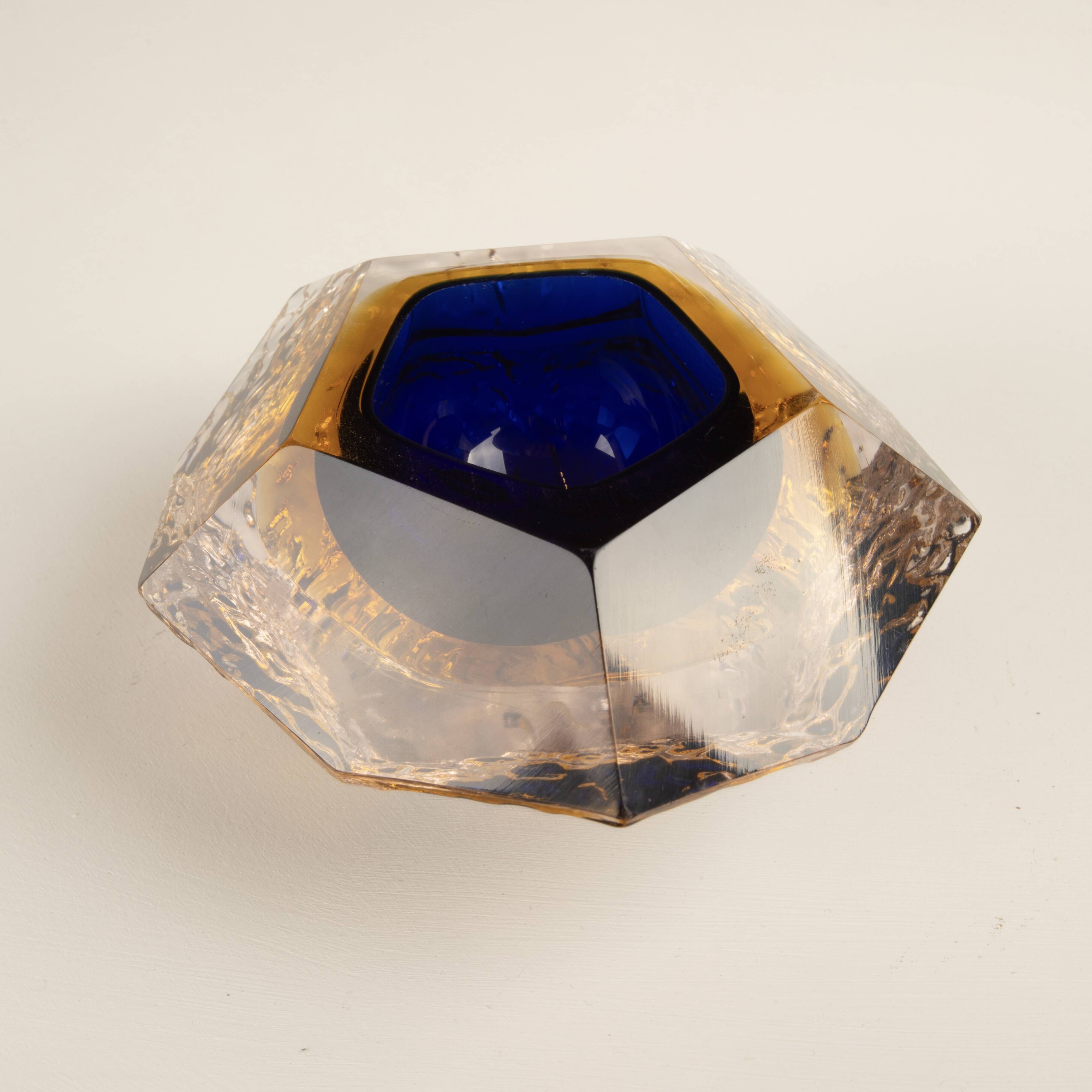 Sculptural submerged glass ashtray by Gianfranco Mandruzzato Murano 1970