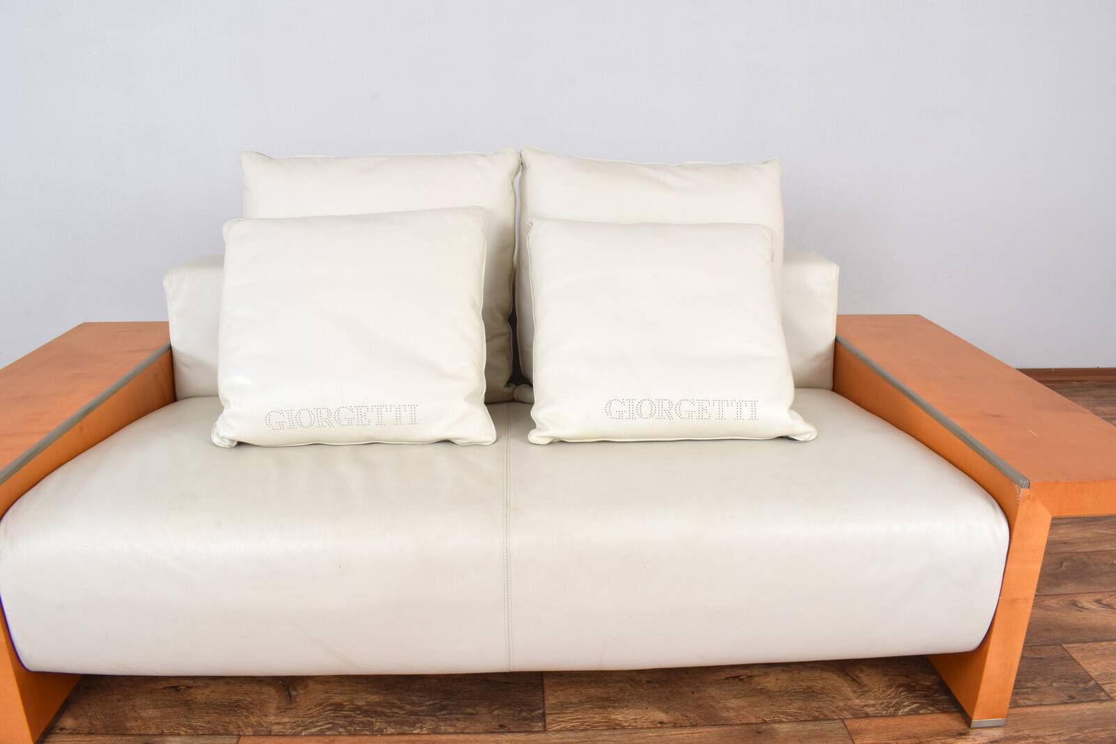 Italian Leather Sofa from Giorgetti, 1980s.