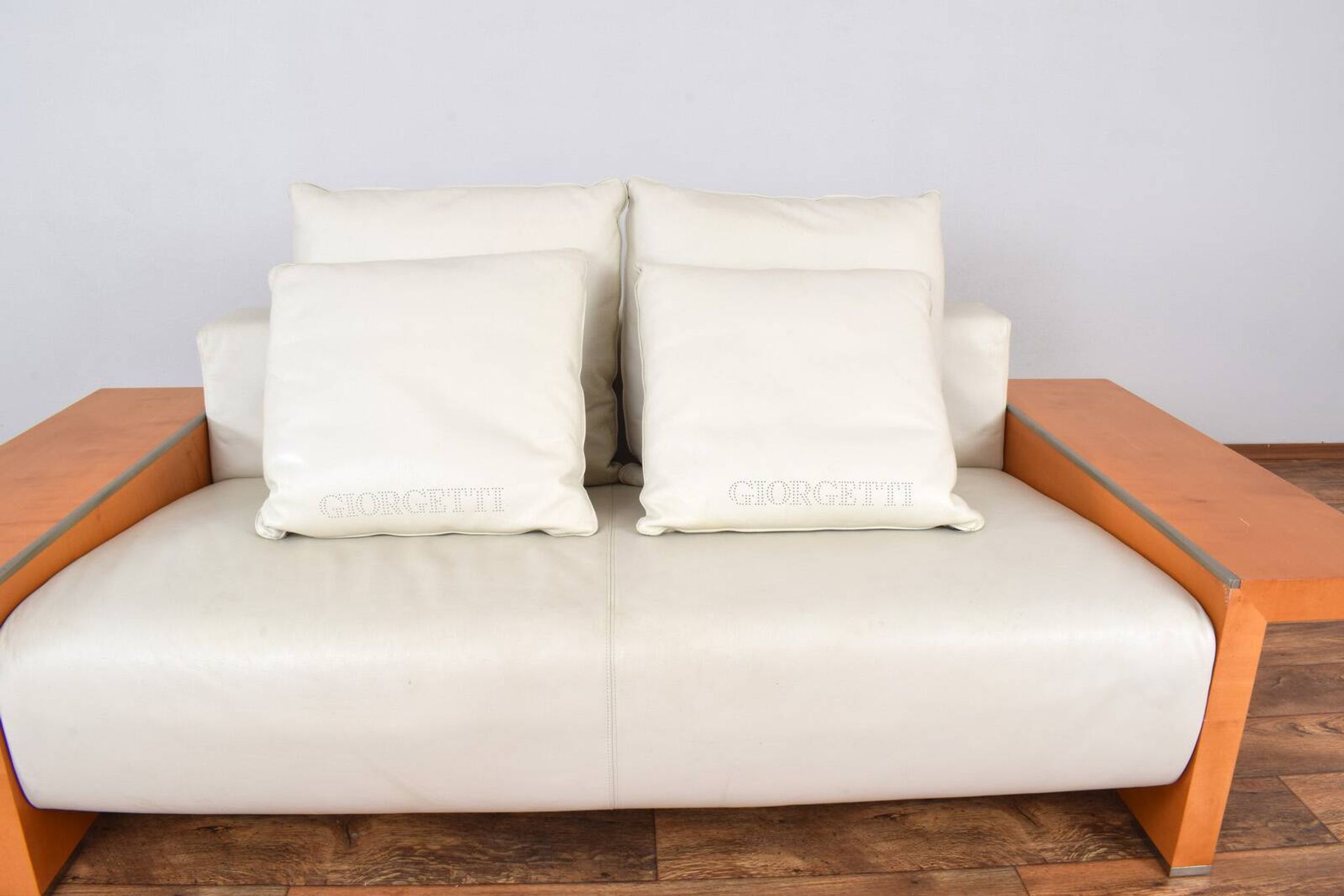 Italian Leather Sofa from Giorgetti, 1980s.