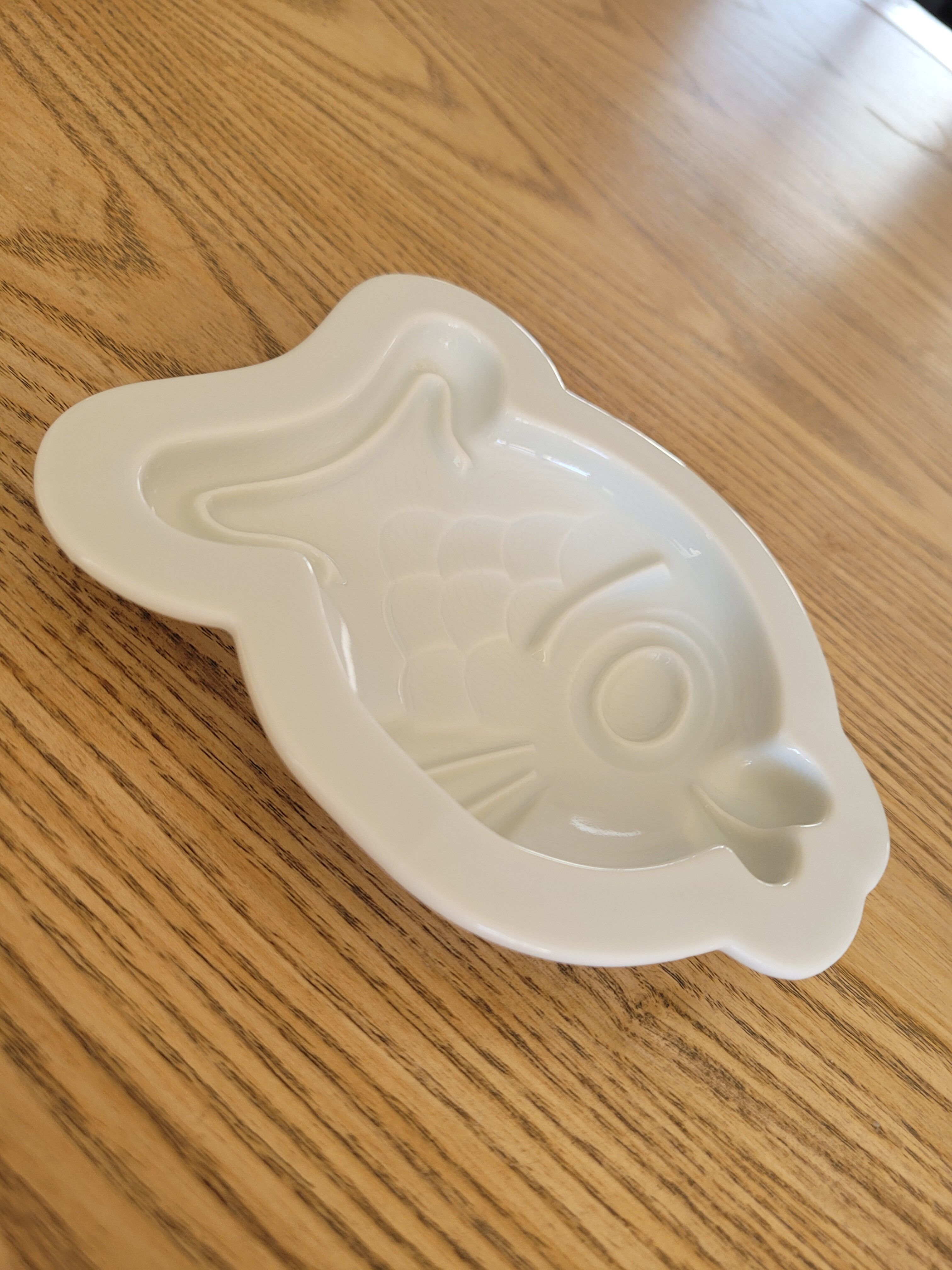 Fish porcelain mold