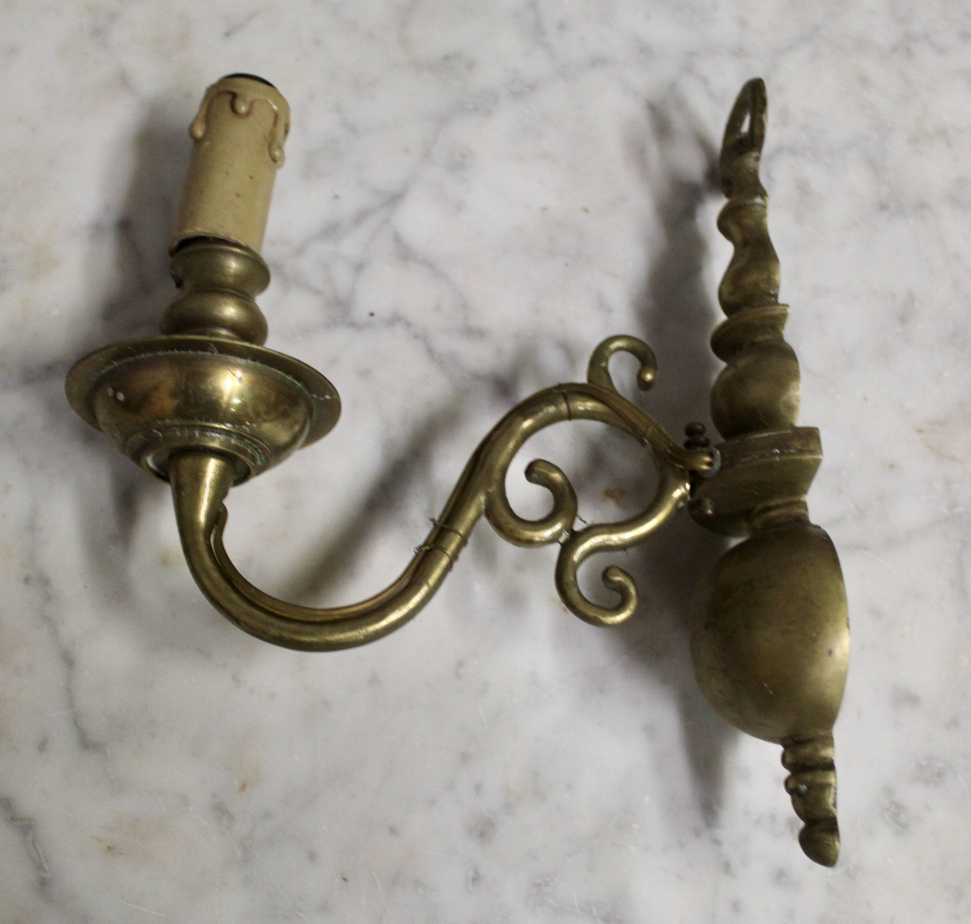 Dutch style bronze wall light