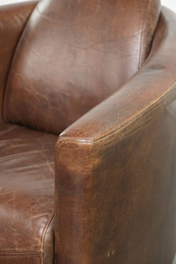 Fauteuil design aviateur en cuir de vache marron cognac foncé robuste