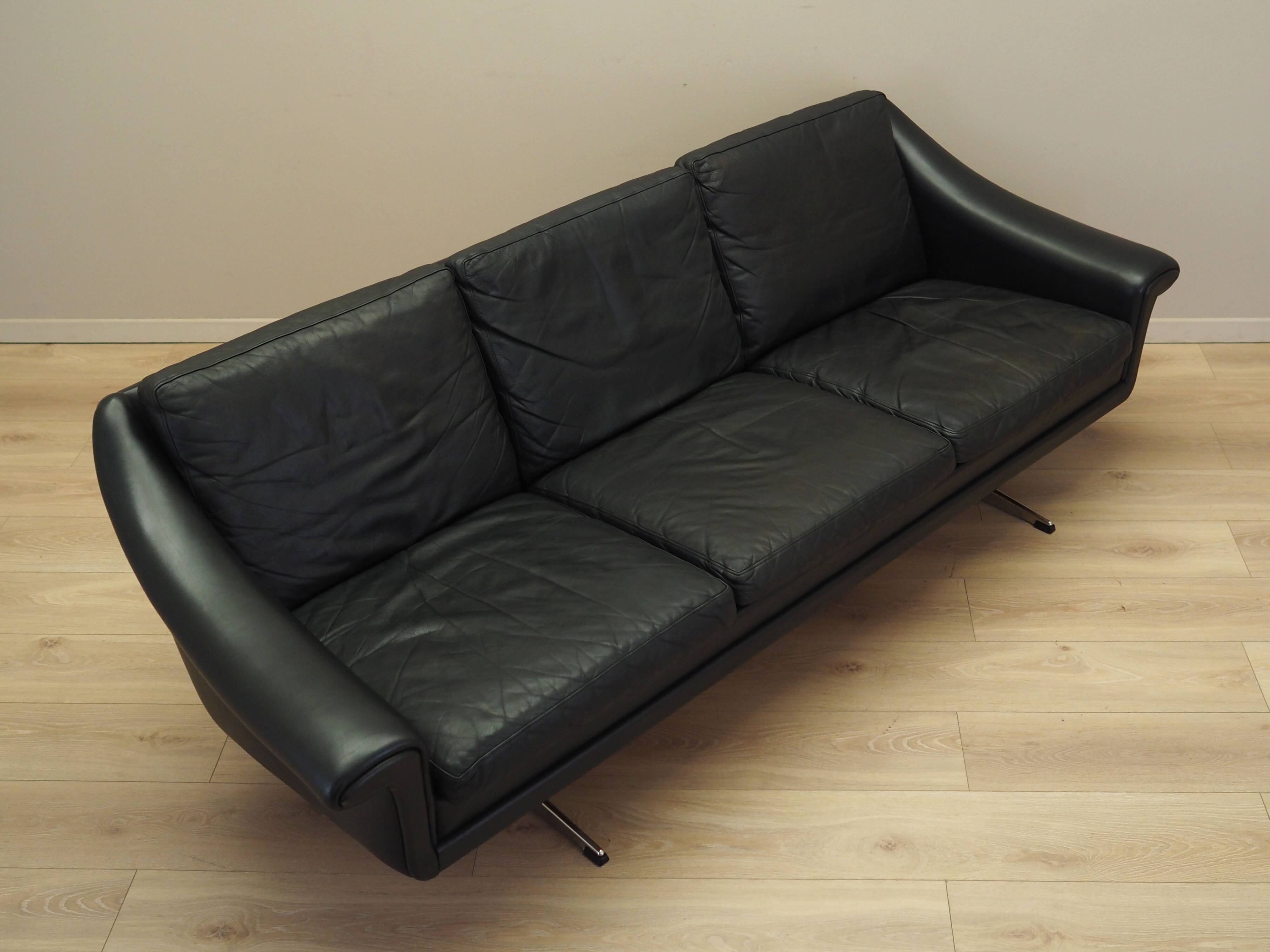 Black leather sofa, Danish design, 1960s, manufacturer: Eran Møbler, design
