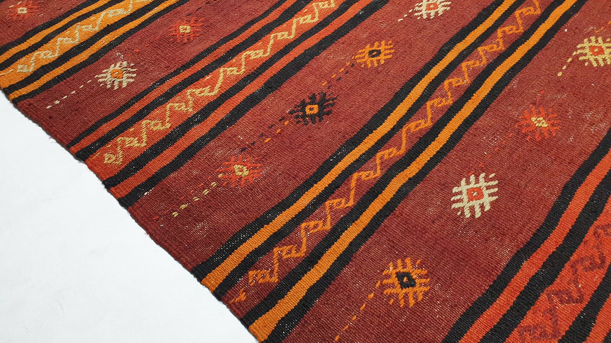 Turkish kilim rug, 227x173 cm, MYK-873