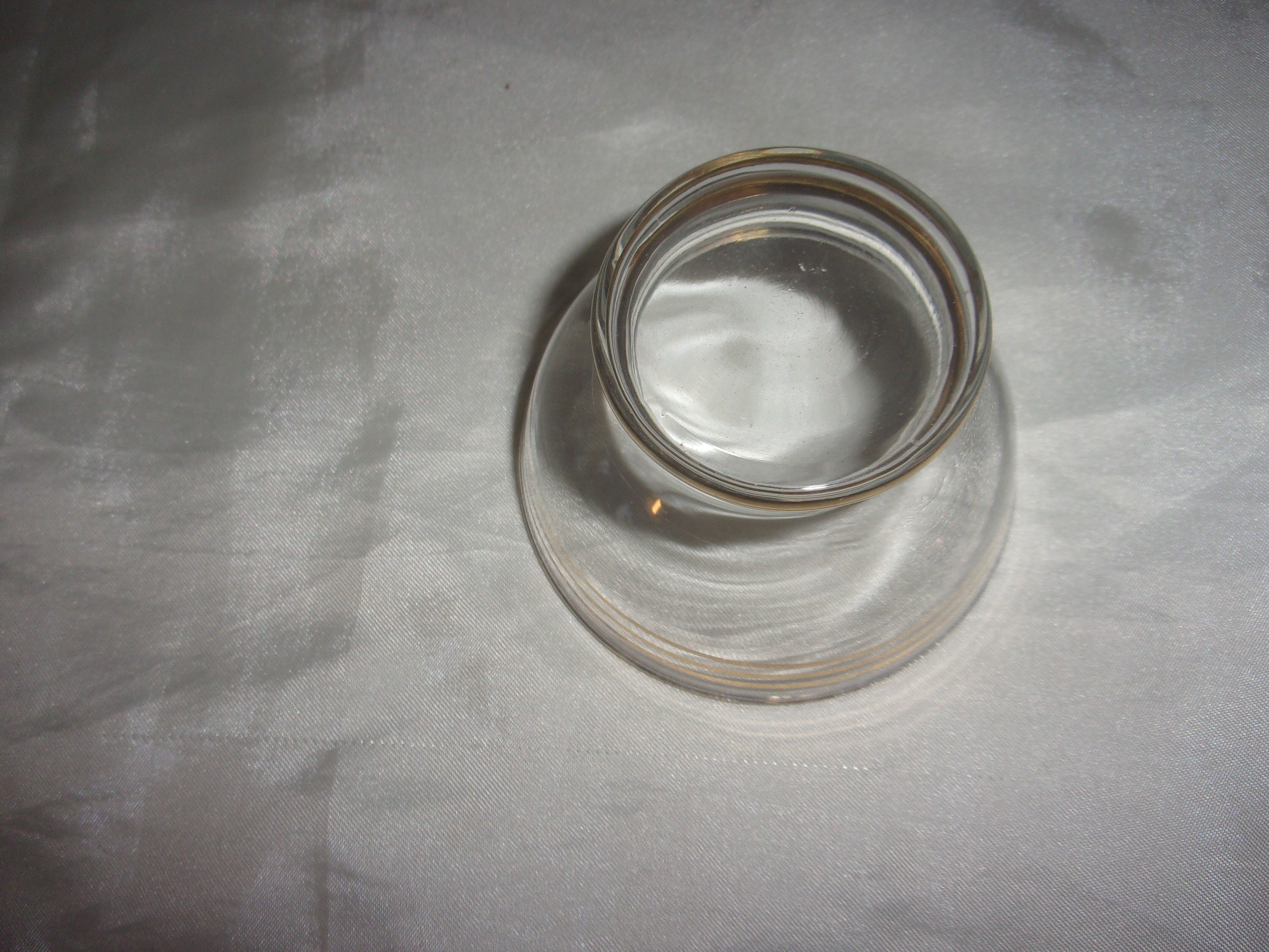 10 champagne glasses year 50s