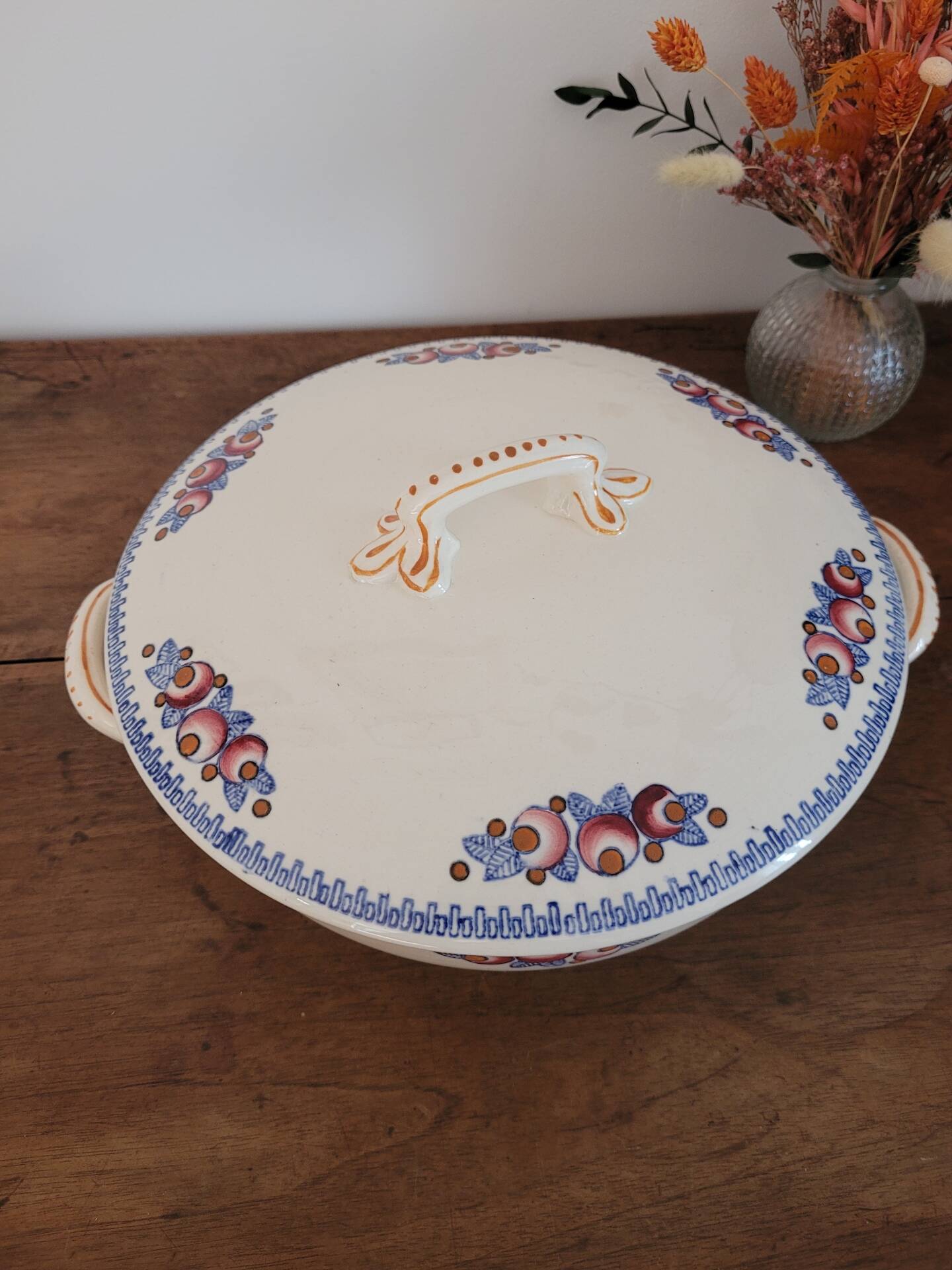 Fontenay soup tureen from Longwy