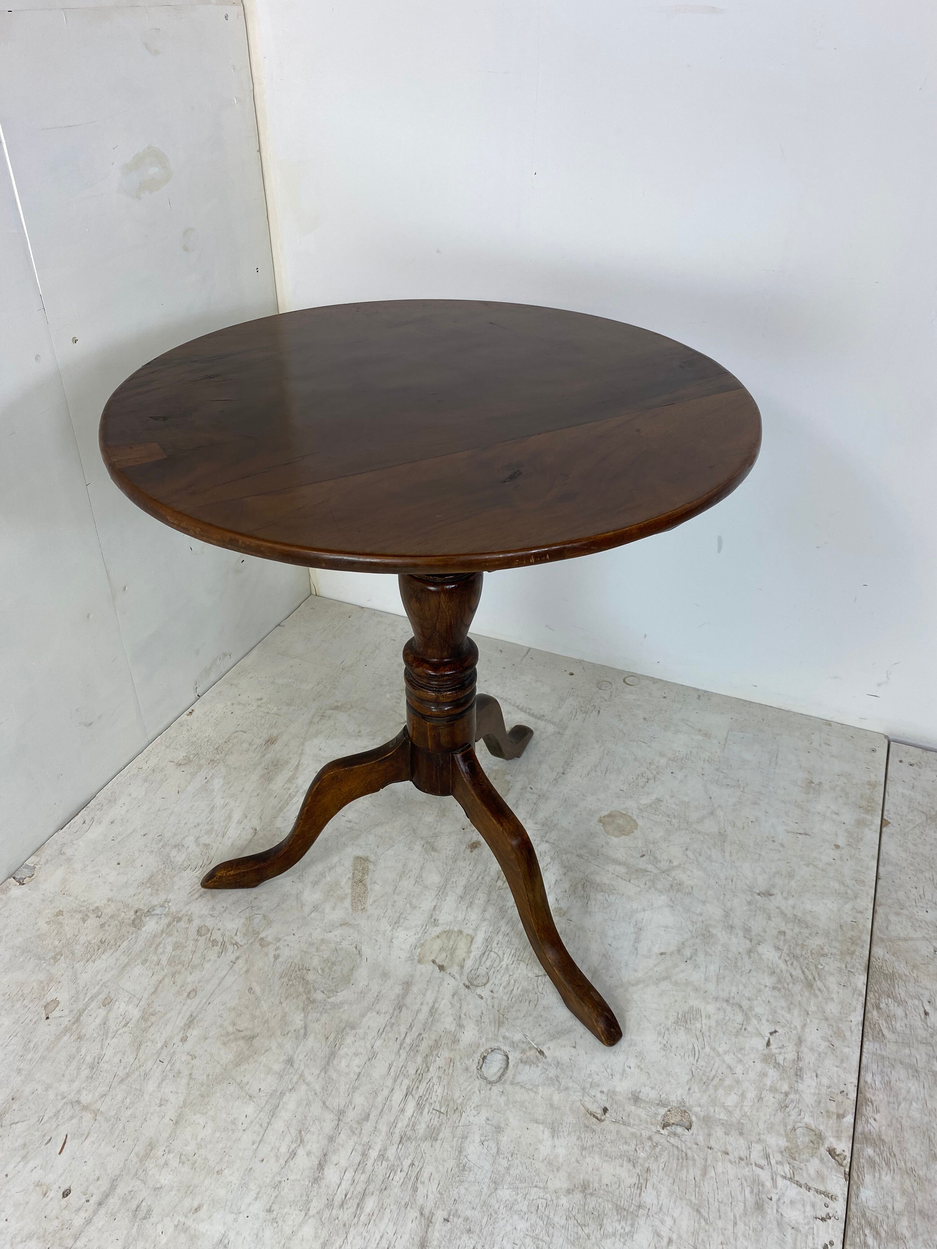 Table centrale circulaire inclinable antique George III
