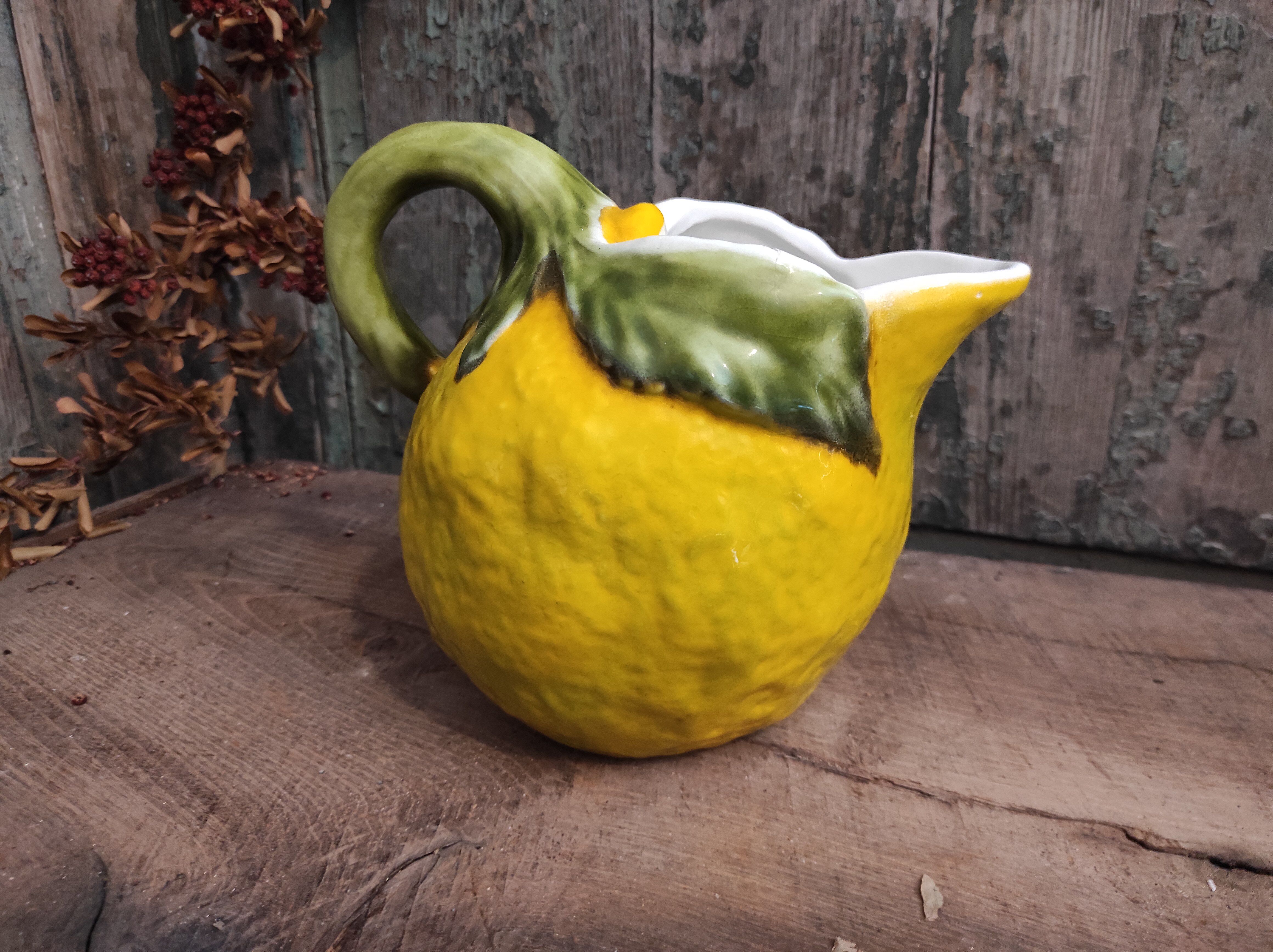 Cruche d’eau vintage en forme de citron