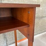 Scandinavian office of the 60s with sleigh feet