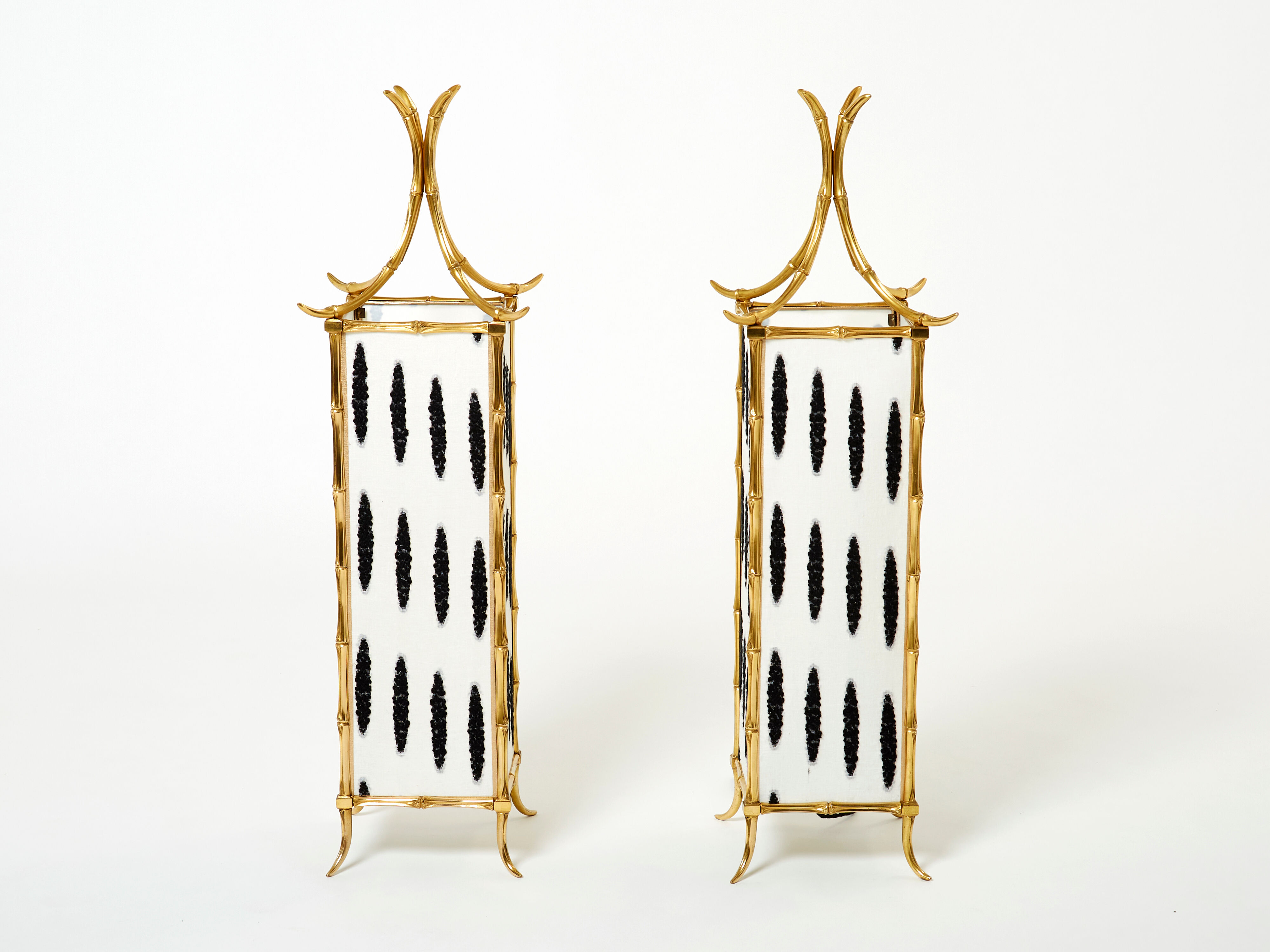 Pair of brass lantern lamps and fabrics from Maison Baguès 1960