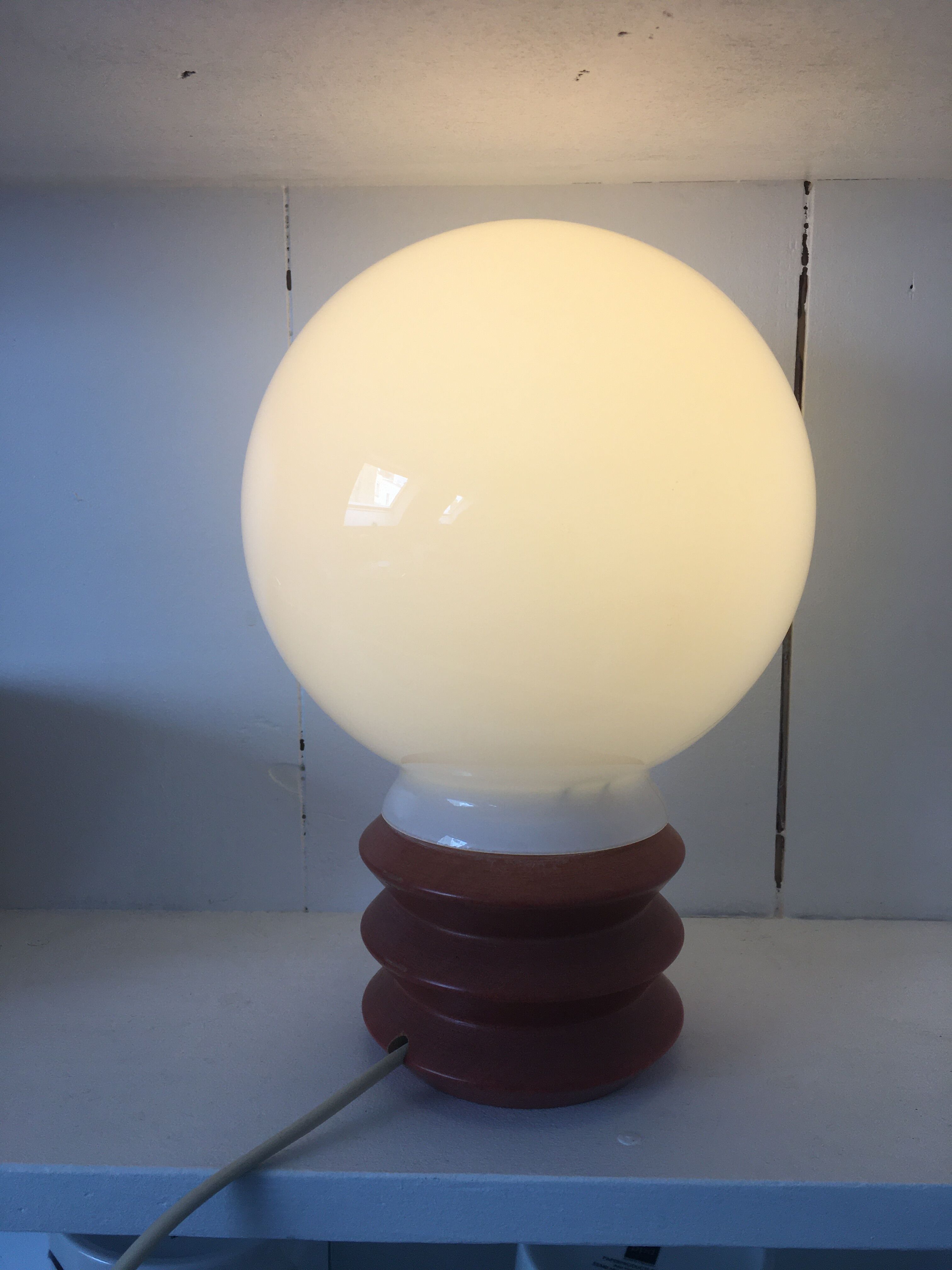 Lamp ball support wood