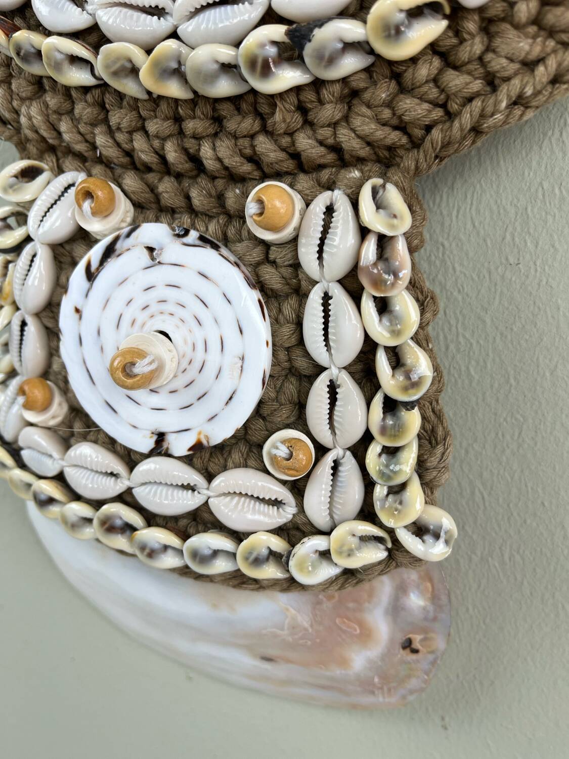 Collier tribal