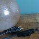 Pied de lampe boule signé Eric Debruyne couleurs greige, marron, taupe