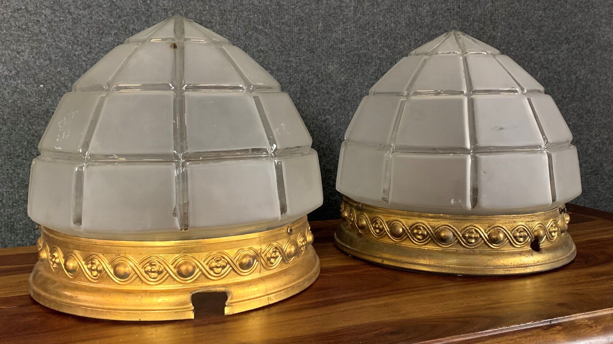 Pair of Art Deco ceiling lamps in bronze and chiseled glass
