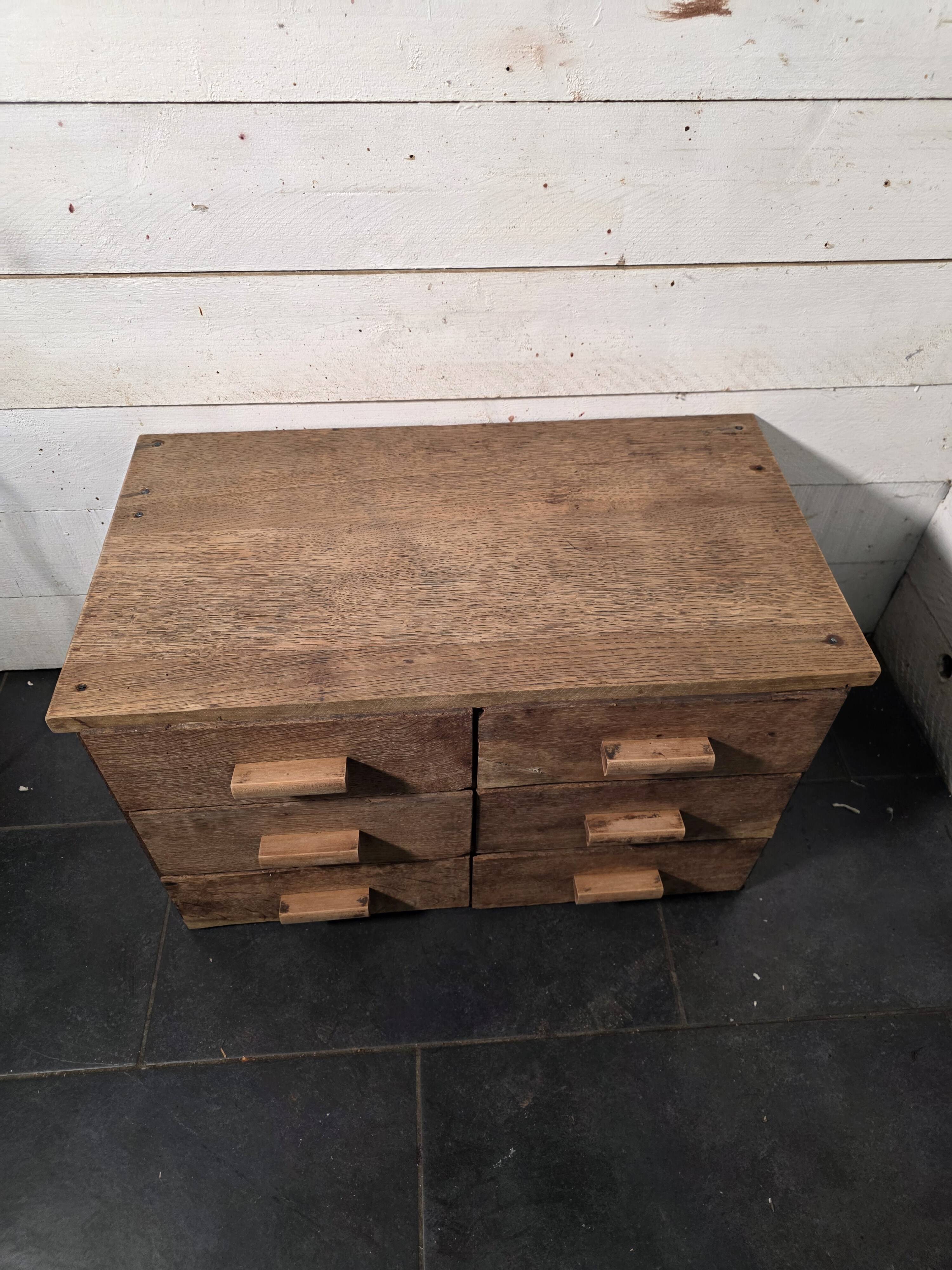 Antique workshop furniture with 6 drawers