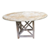 Round table in limed oak