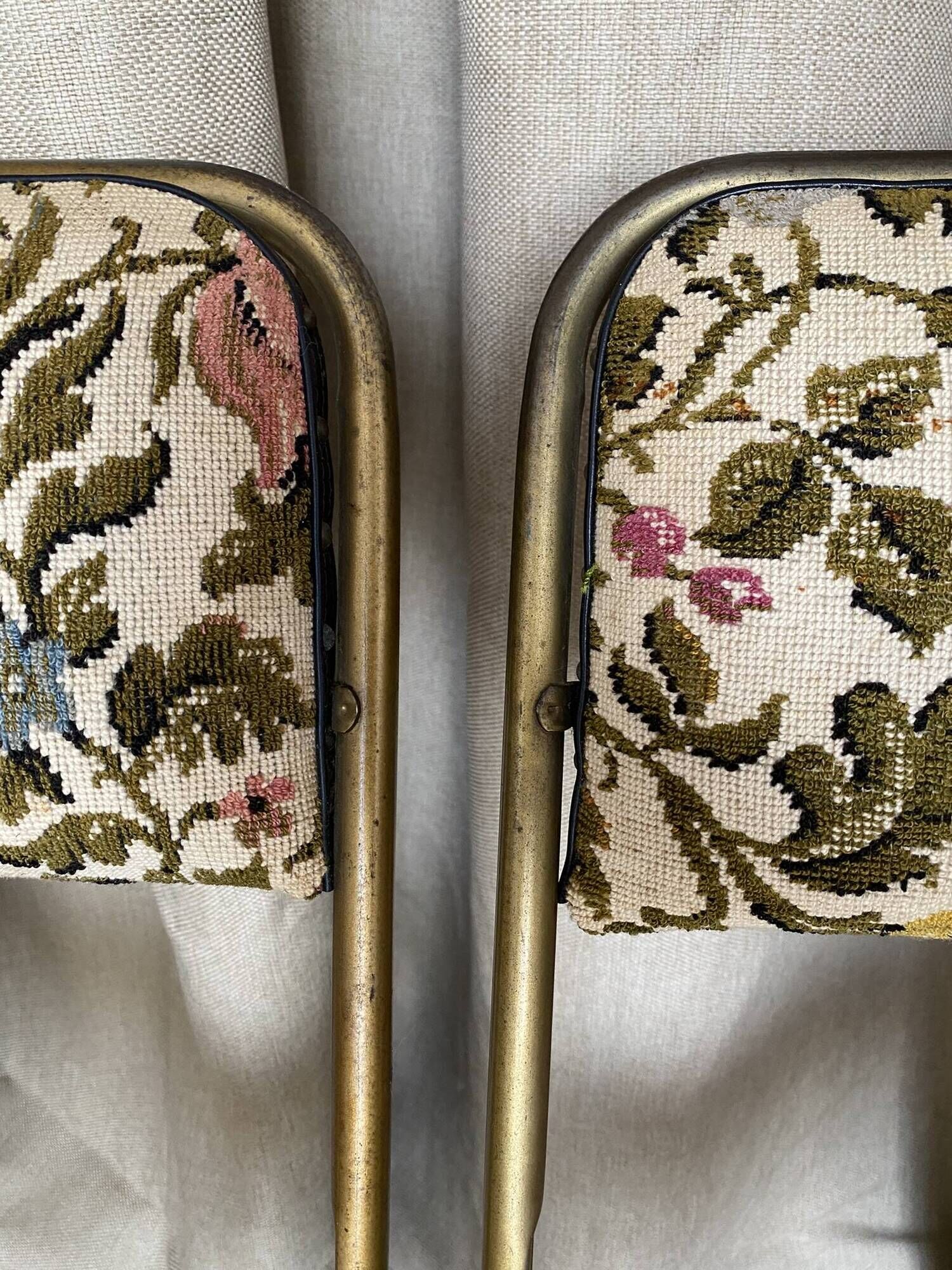 Lafuma folding chairs "Chantazur" floral upholstery from the 1960s.
