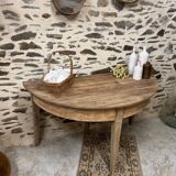 Pretty half-round table