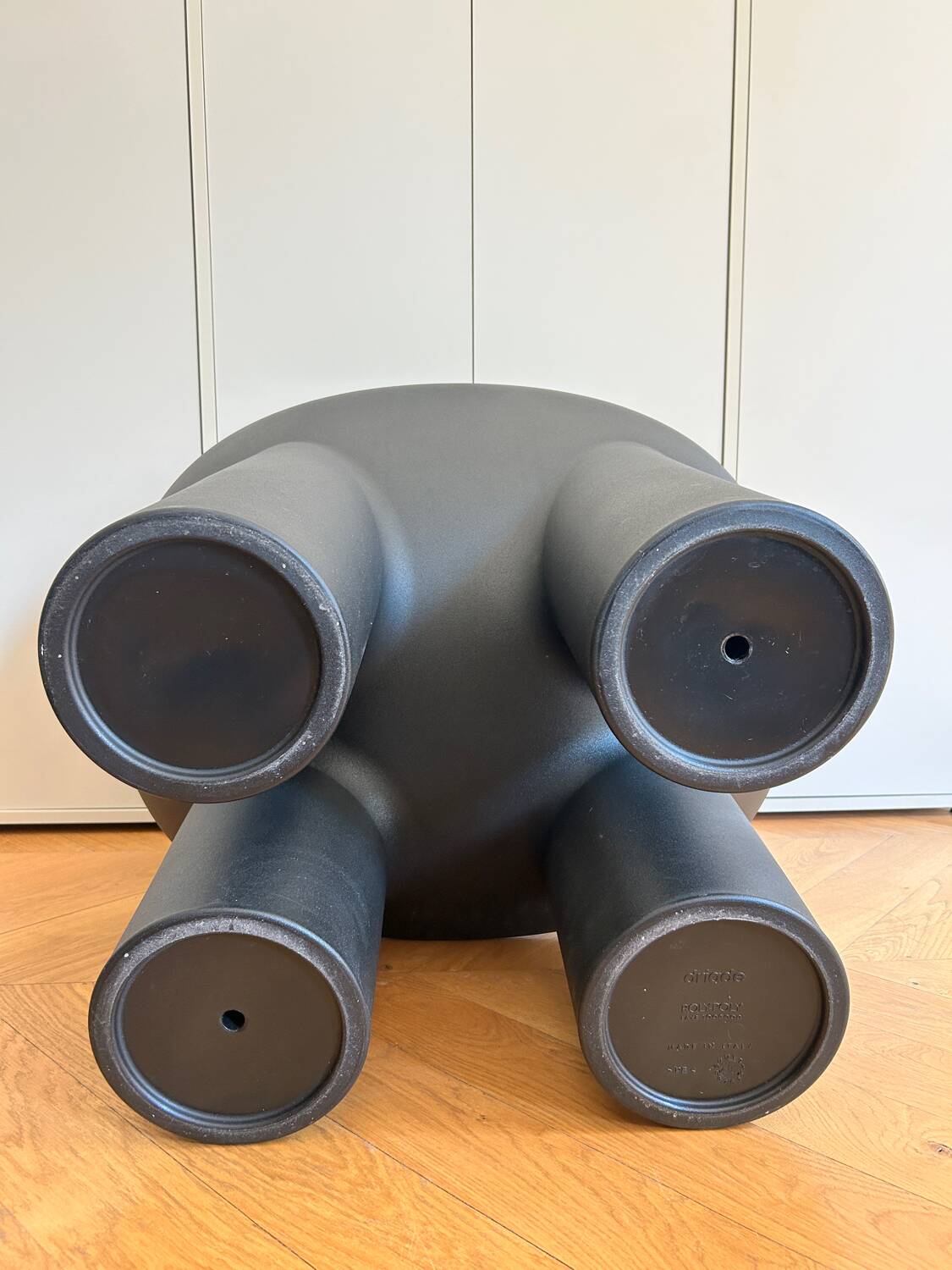 Poly Poly Driade Black 1