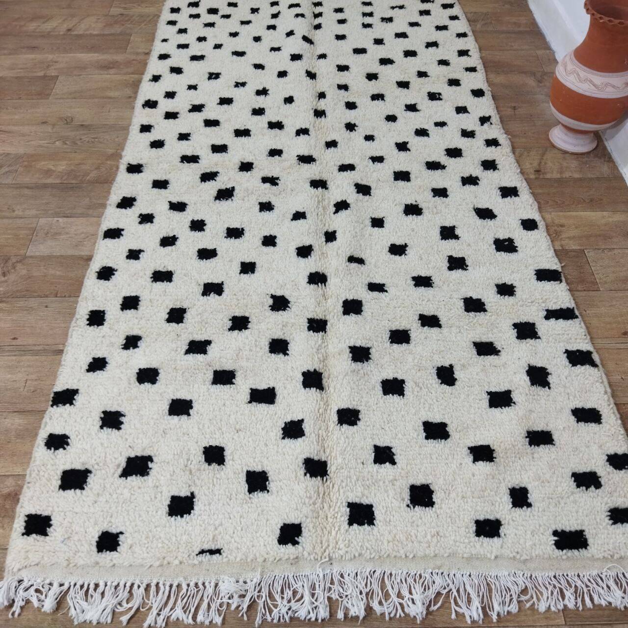 Handmade Moroccan Berber Rug 255 X 138 CM