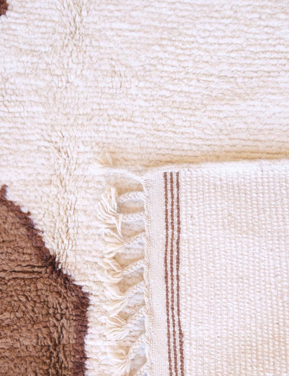 Contemporary Berber Rug - 275 x 215 cm