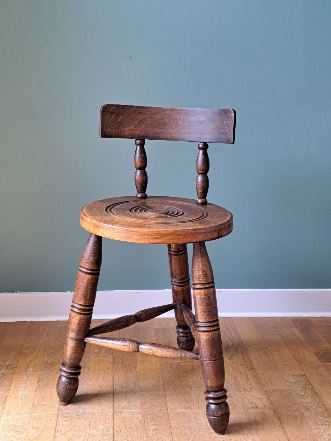 Arts and crafts stool