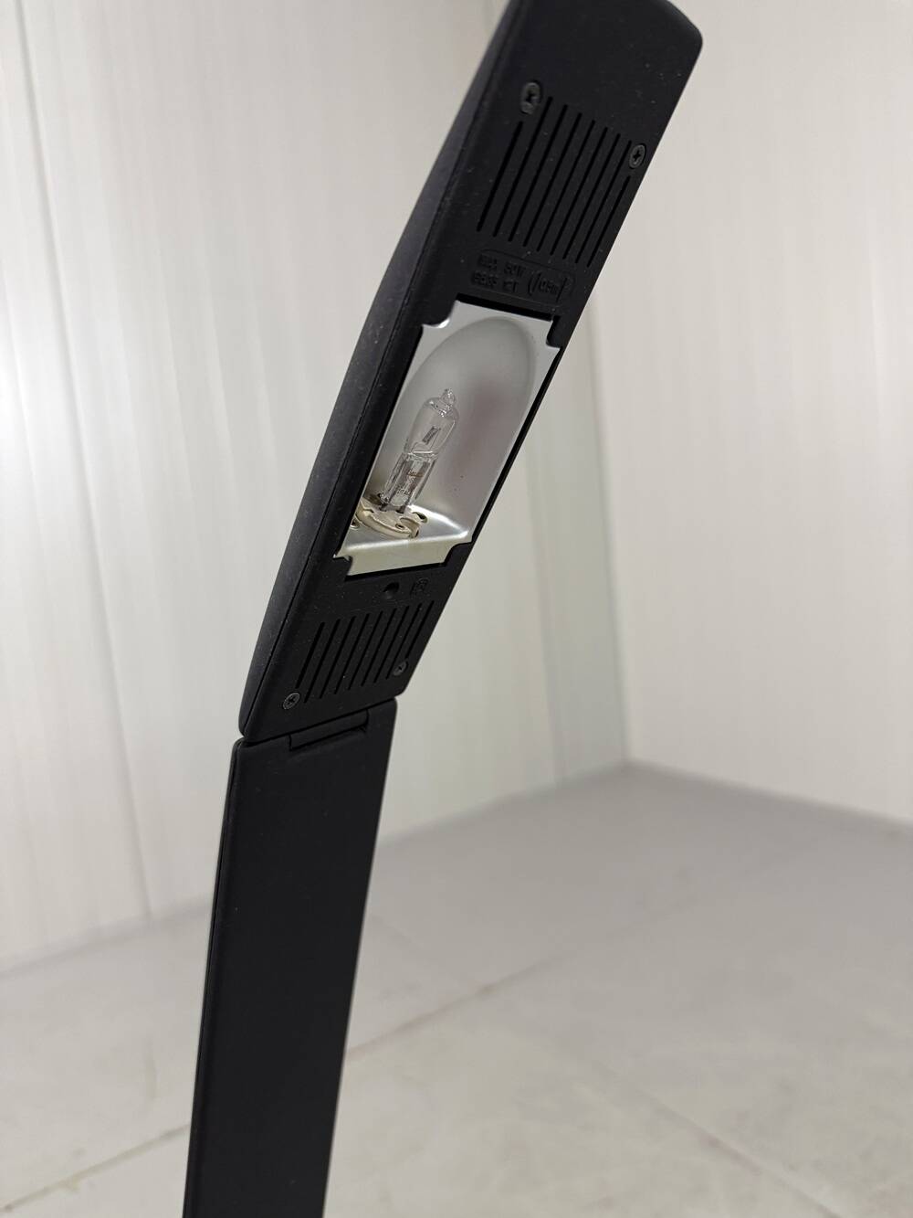 Dove desk lamp Mario Barbaglia & Marco Colombo, Italy