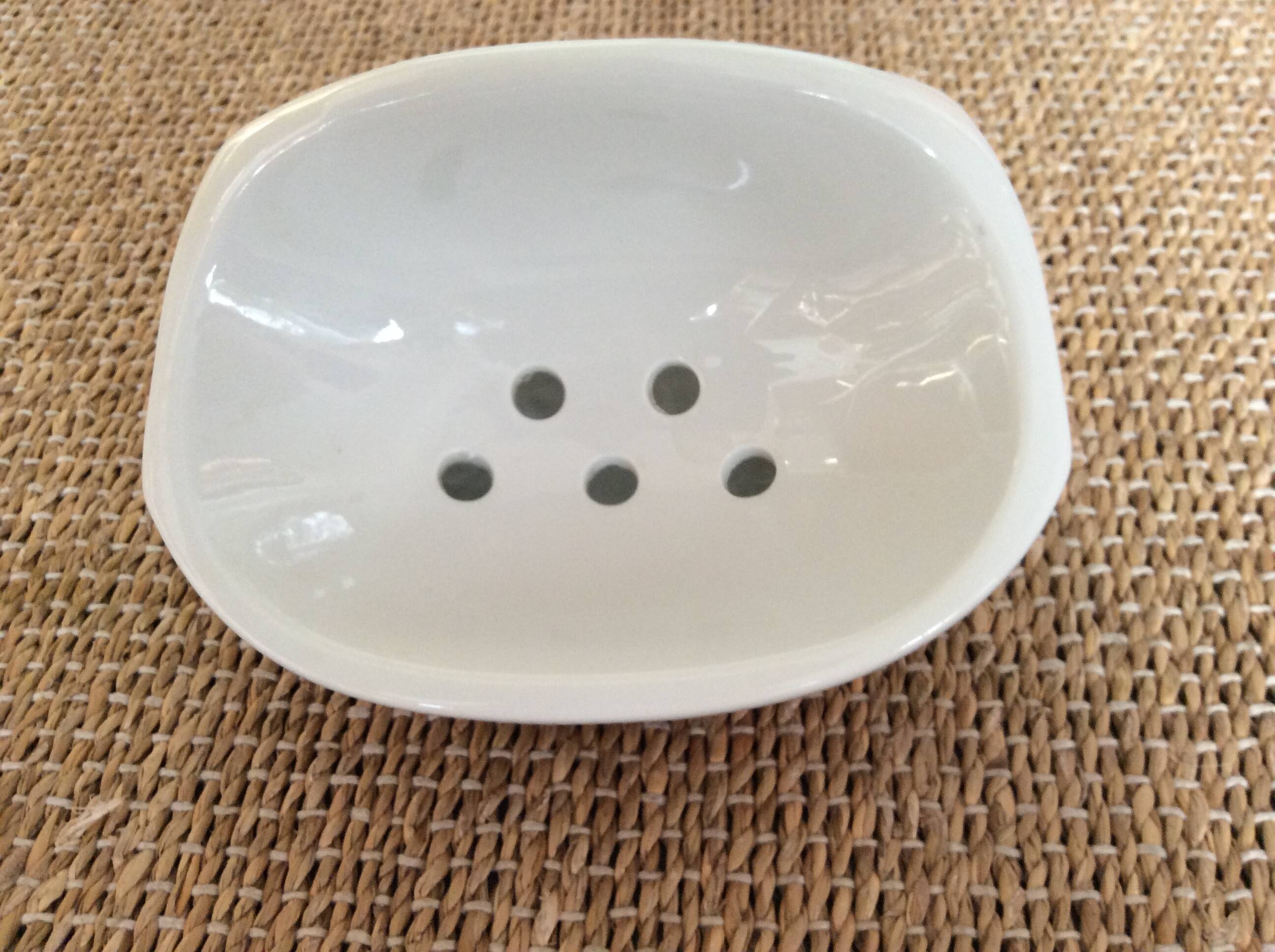 Ceramic soap dish