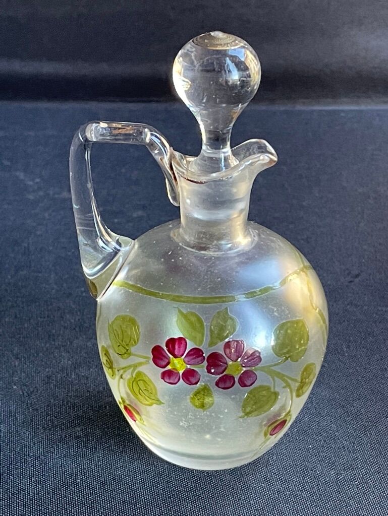 Non-selfish night service - art nouveau - hand-decorated satin blown crystal