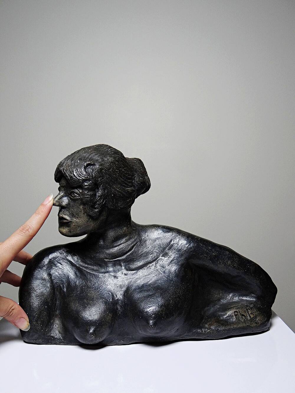 Buste de femme céramique XXe artisanat d'art à identifier