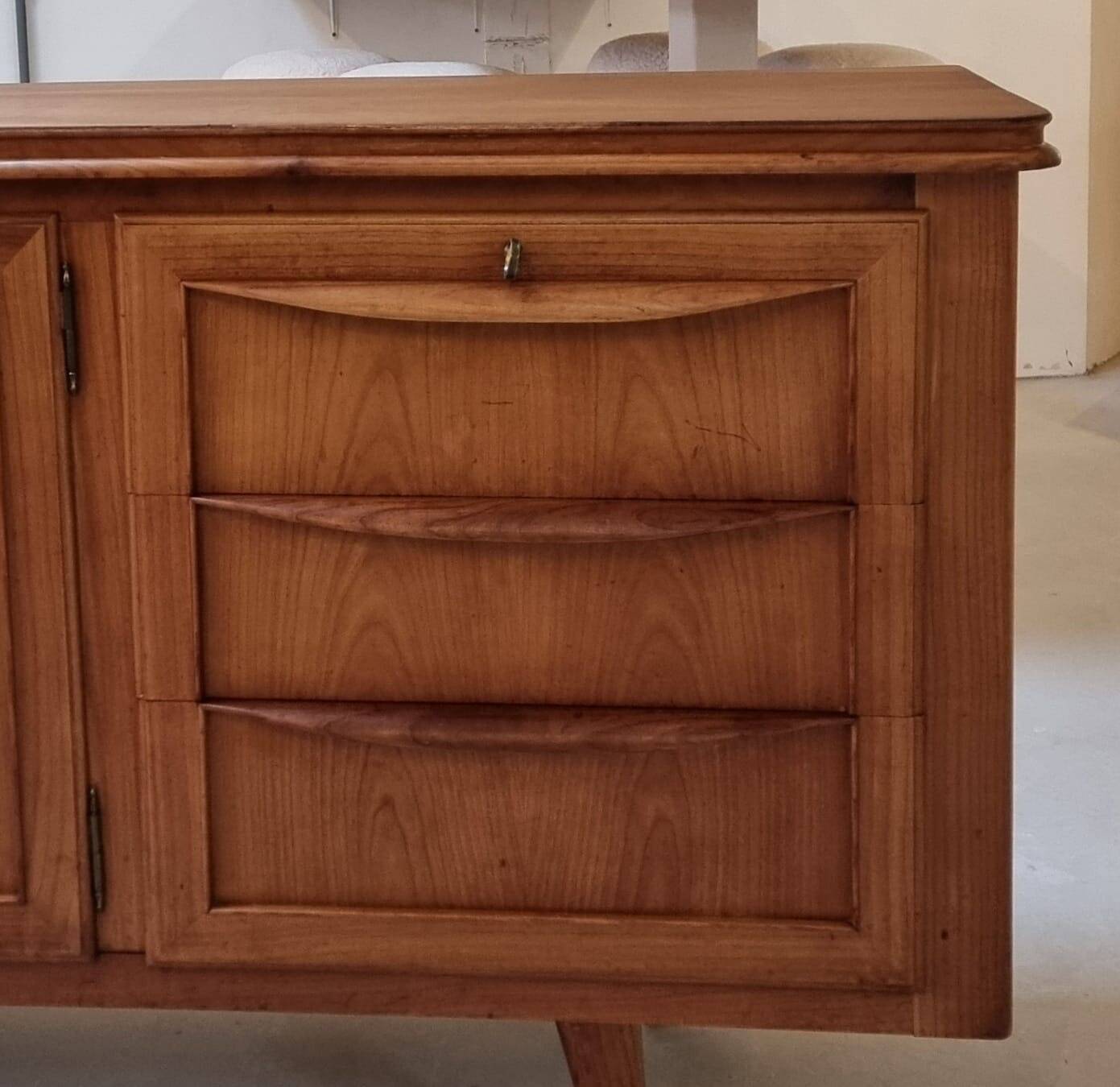 Buffet du milieu du siècle