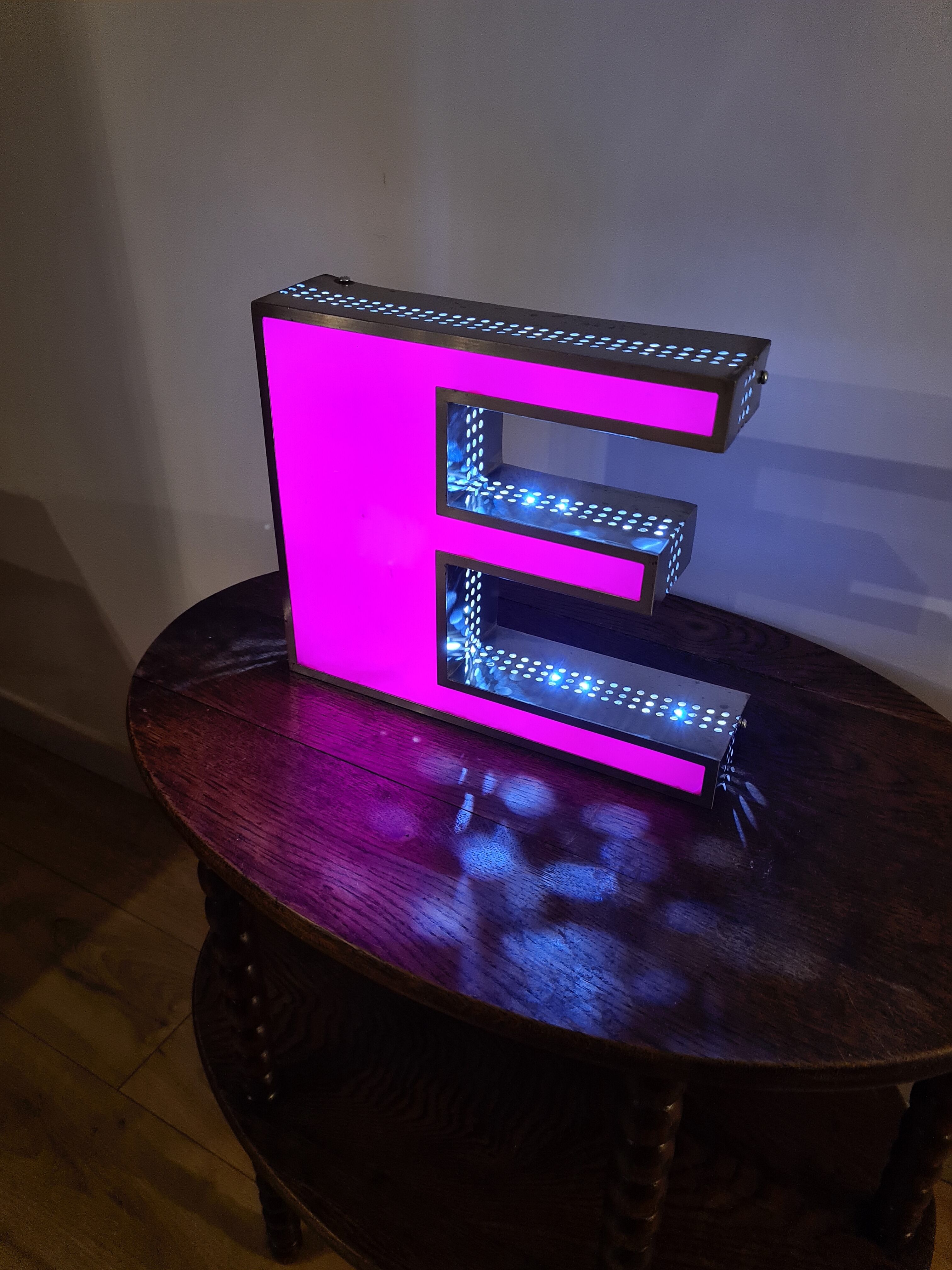 Lettre vintage LED "E"