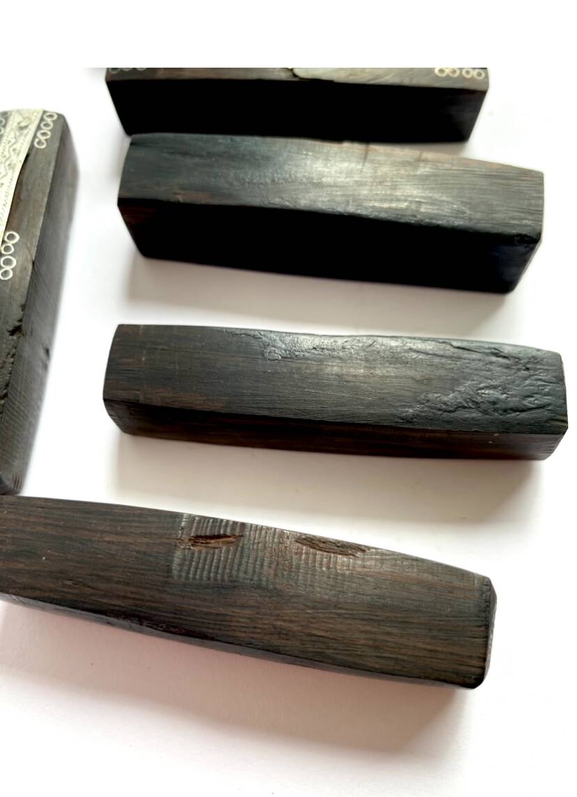 6 knife holders in wood and chiseled silver metal