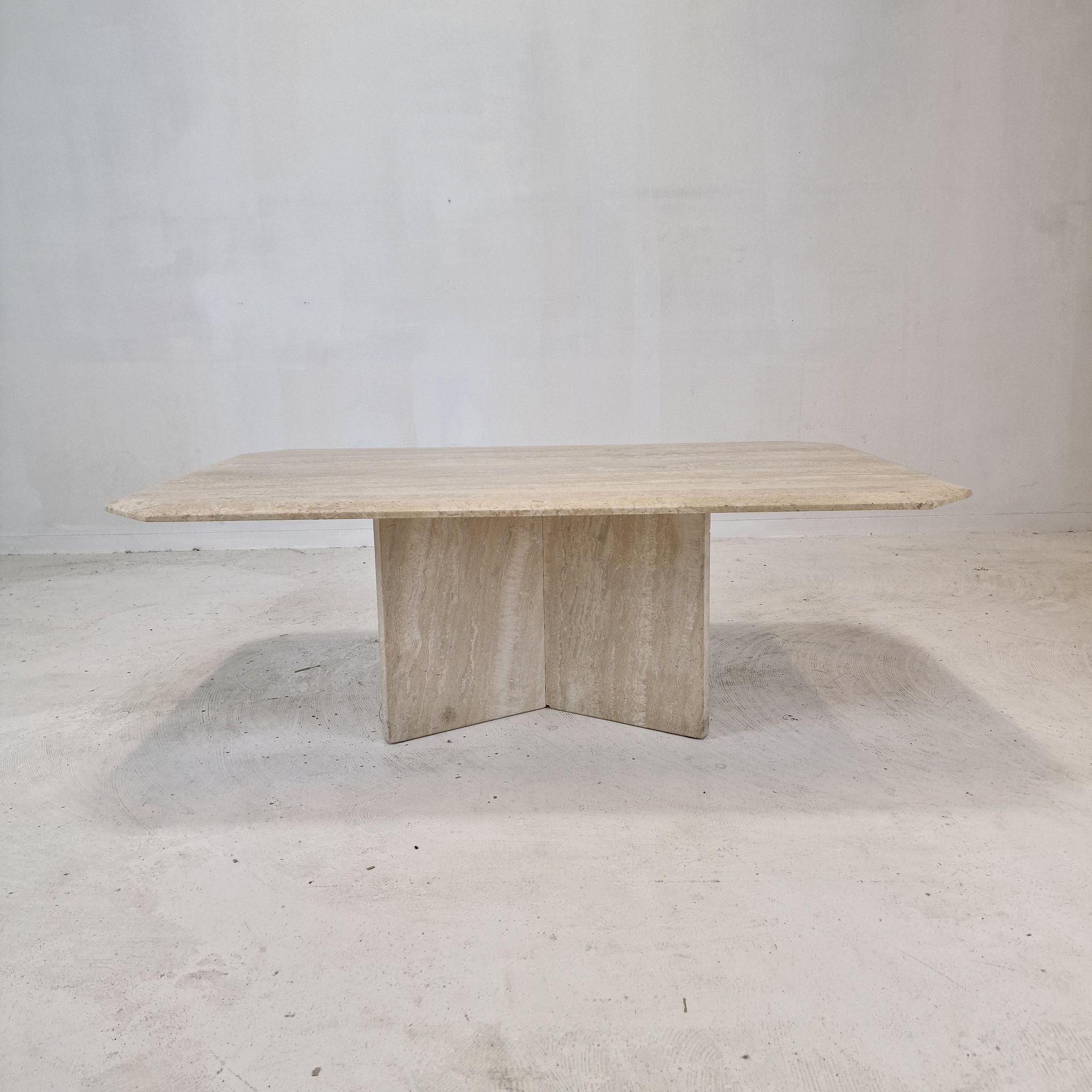 Italian Coffee Table in Travertine, 1980s