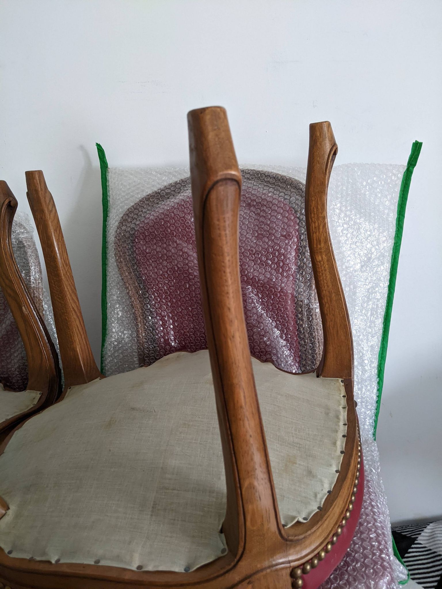 Set of Louis XV Cabriolet Chairs – Carved Wood & Bordeaux Leather