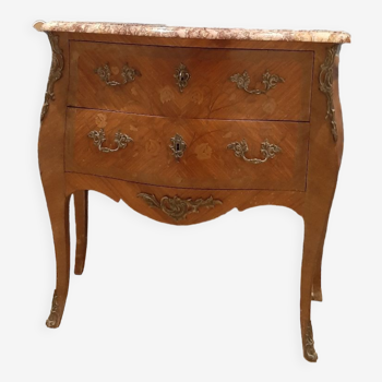 Commode style Louis XV