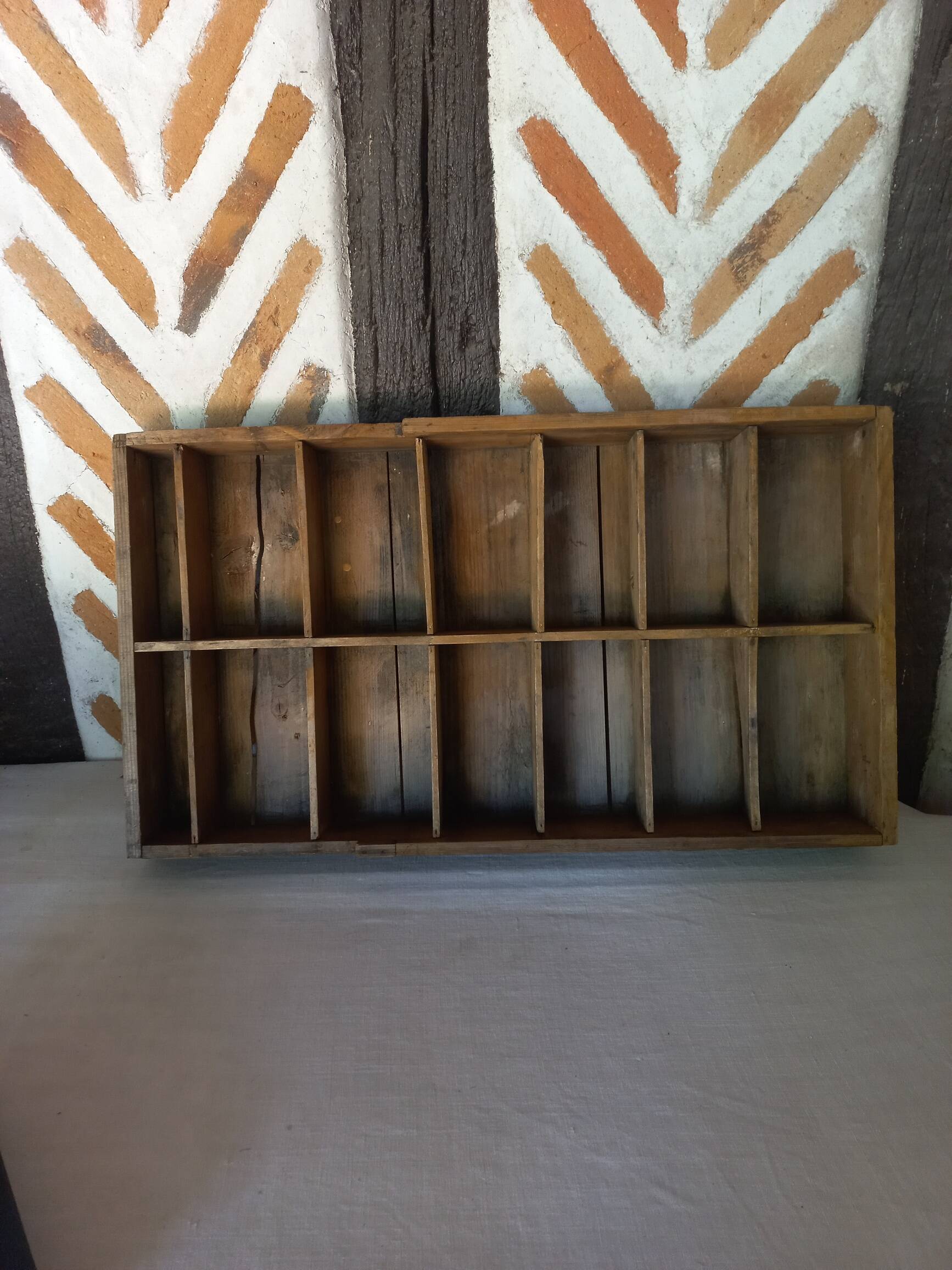 Wooden shelf drawer box