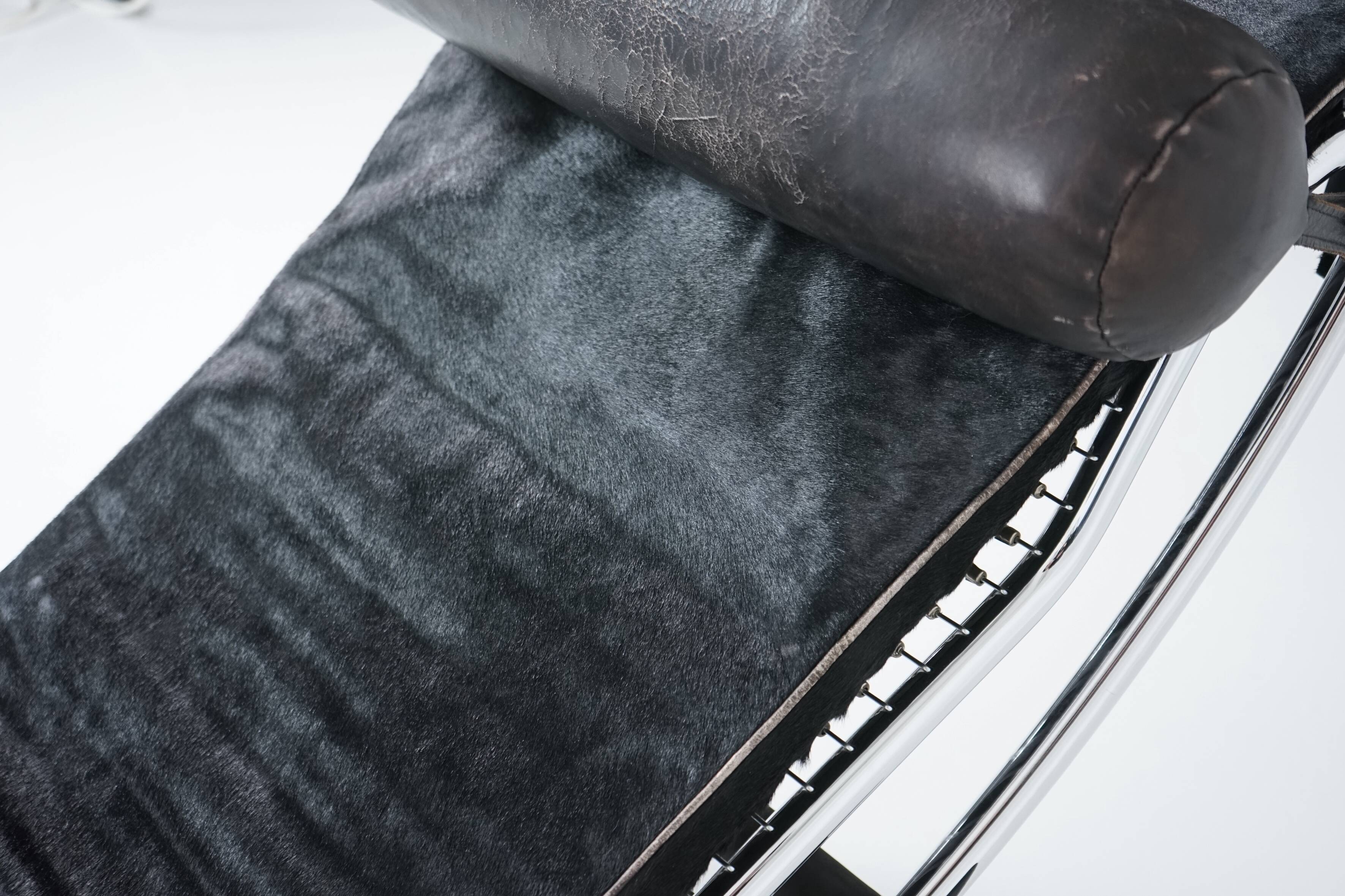 Black Fur LC4 Chaise Longue by Le Corbusier & Pierre Jeanneret for Cassina
