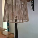 Floor lamp with press screw and jute