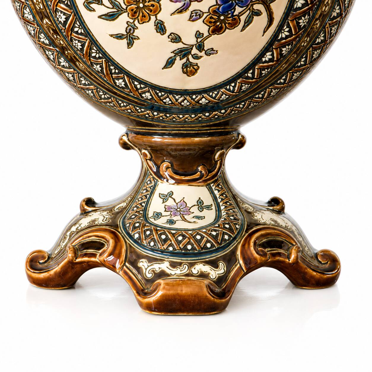 Paire de vases balustres en majolique de 1885 signés Gerbing & Stephan