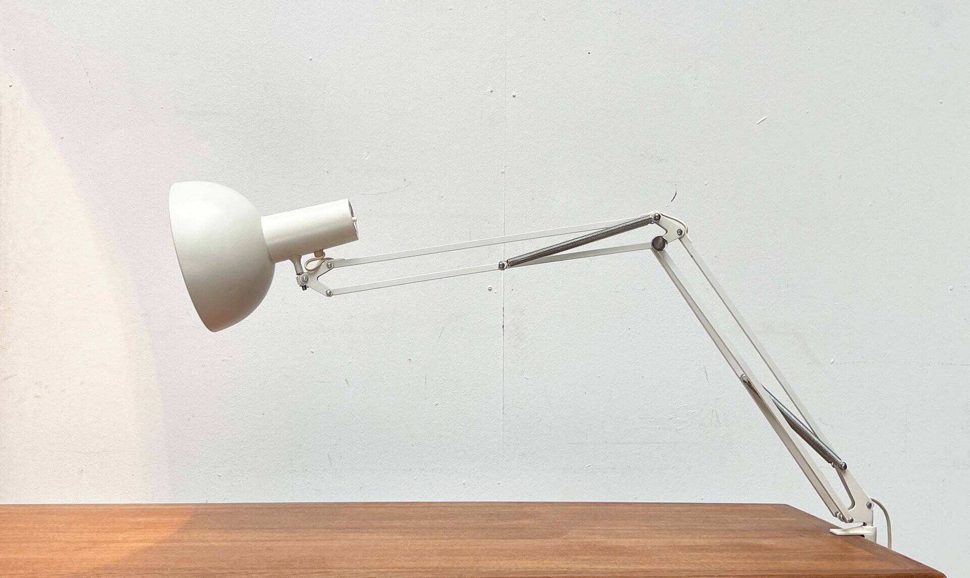 Mid-Century Modern It Task Wall Lamp from Louis Poulsen, 1970s